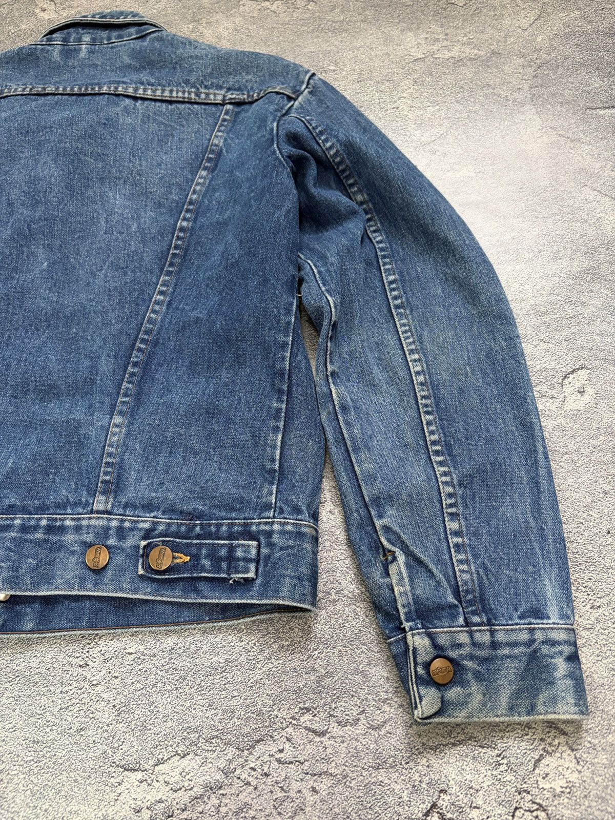 Wrangler Vintage 70s Wrangler Blue Bell Denim Trucker Jacket Malta 40 Size US L / EU 52-54 / 3 - 12 Thumbnail
