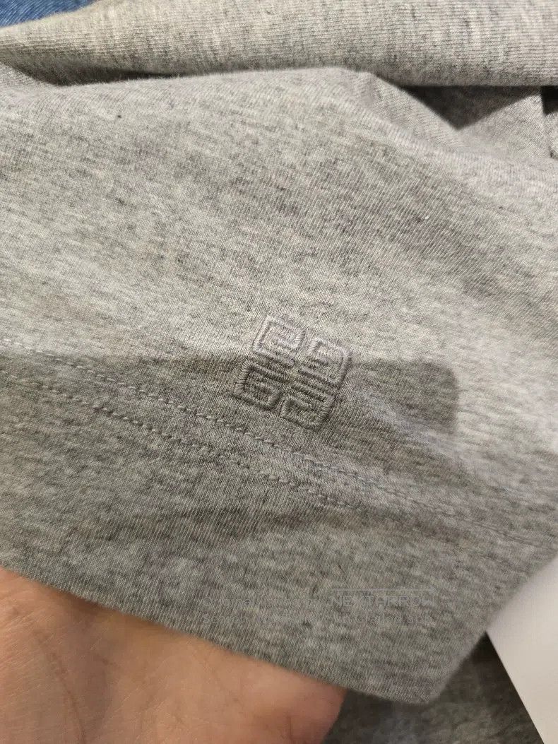 Givenchy Givenchy Men's T-shirt, grey Size US L / EU 52-54 / 3 - 4 Thumbnail