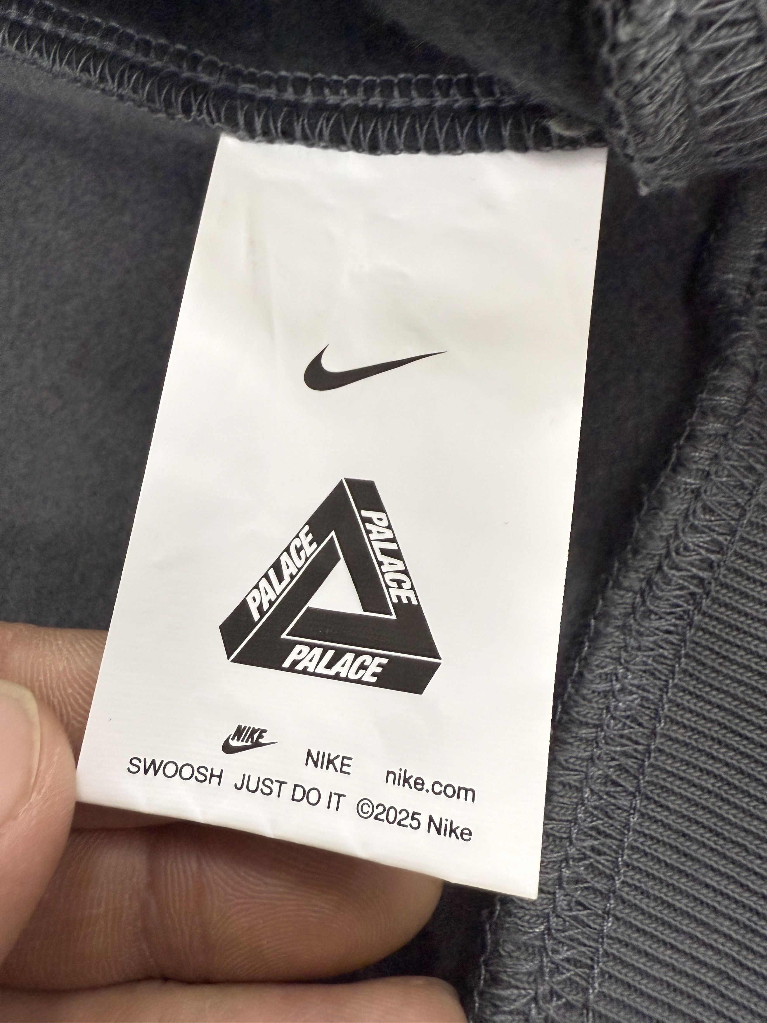 Palace Palace x Nike Total P90 Crew Grey Size Large NEW Size US L / EU 52-54 / 3 - 7 Thumbnail