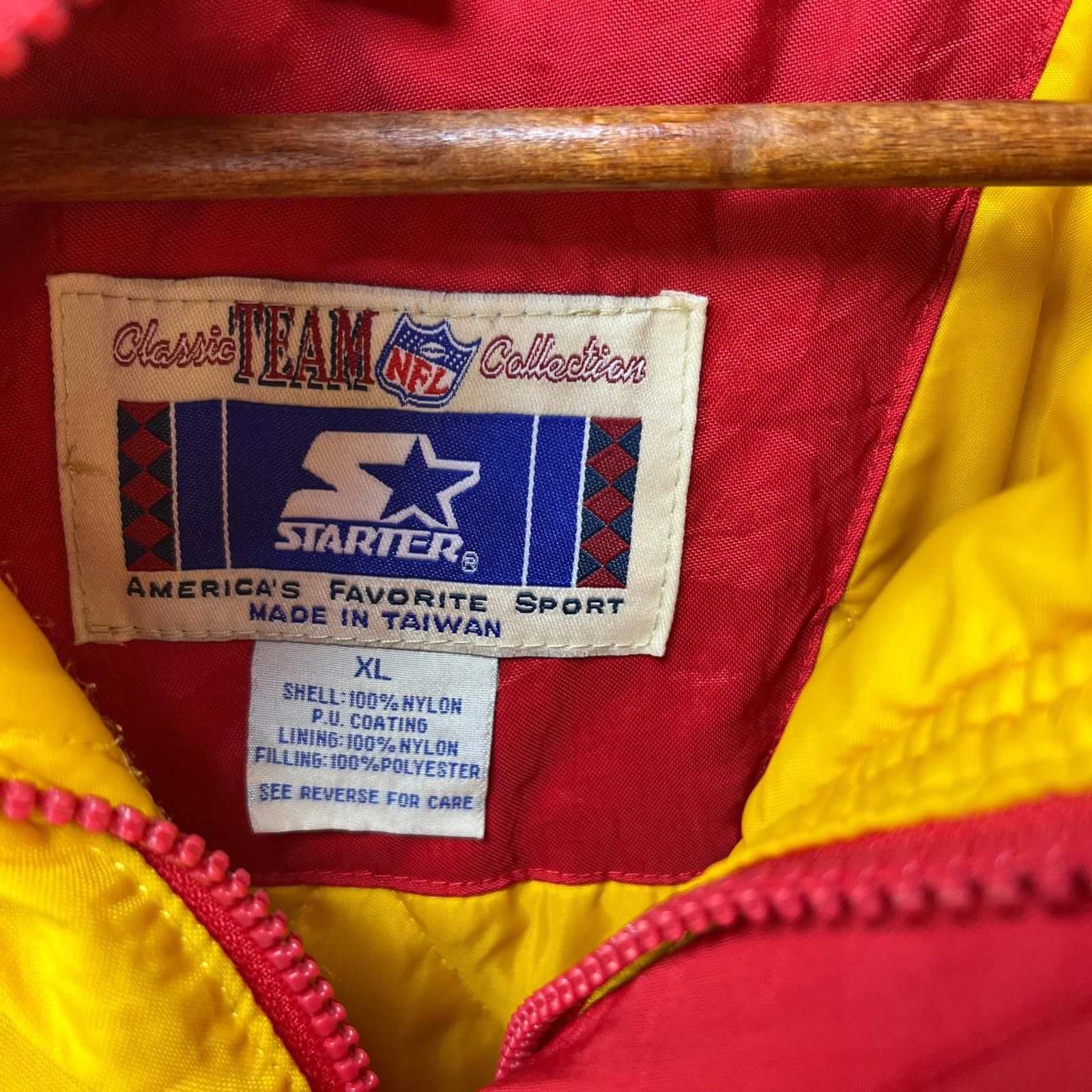 Starter Vintage 90s Starter Kansas City Chiefs NFL Puffer Jacket XL Size ONE SIZE - 7 Thumbnail