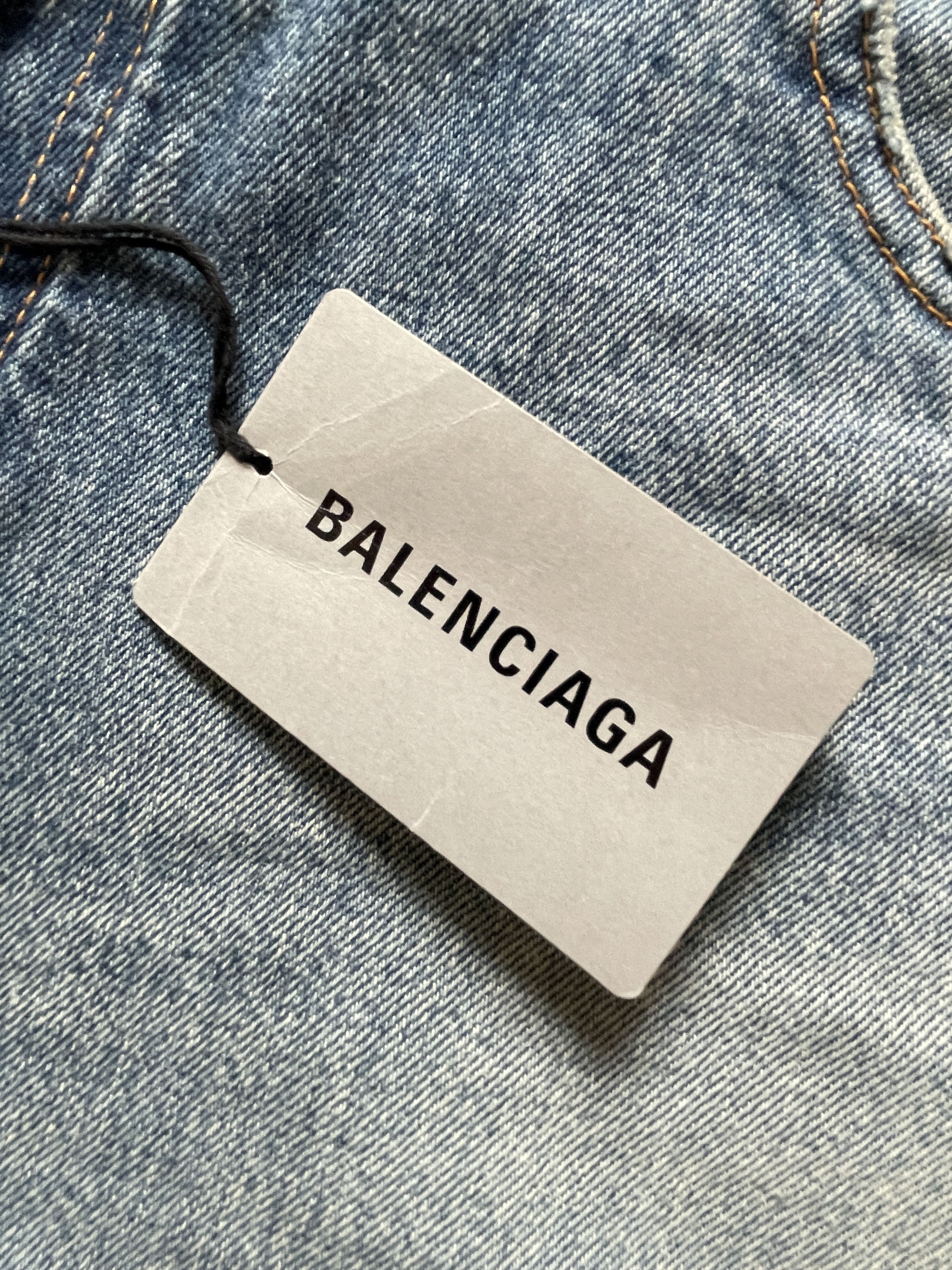 Balenciaga Balenciaga - Light Wash Loose-Fit Jeans L Size US 36 / EU 52 - 4 Thumbnail