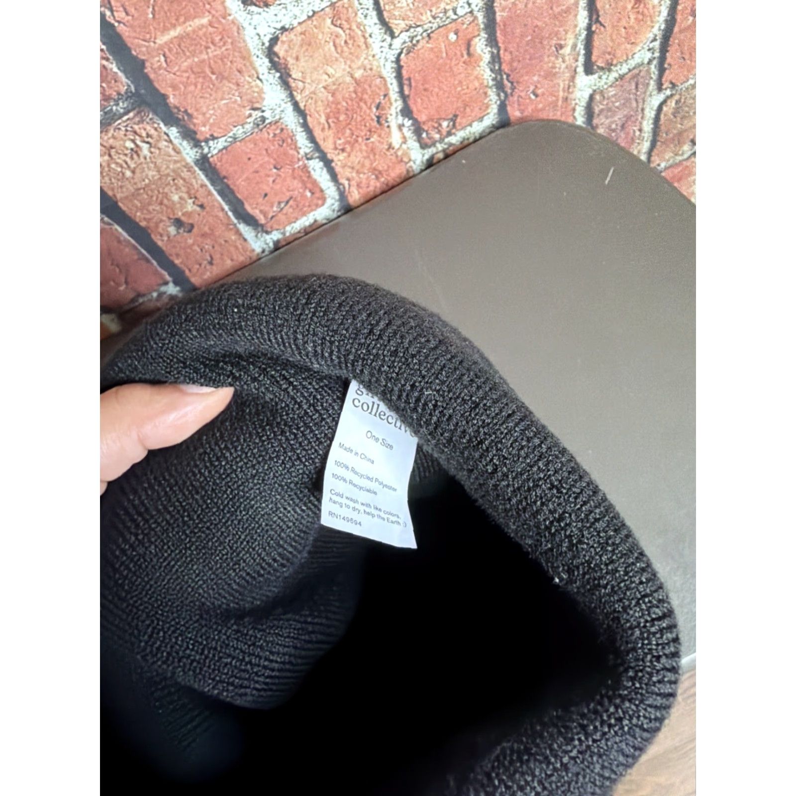 Girlfriend Collective Girlfriend Collective Hat Beanie Cuffed Knit One Size Black Women Beanie Embroidered Logo 100% Polyester Fall Winter Knit Season Women Accessories Size ONE SIZE - 2 Thumbnail