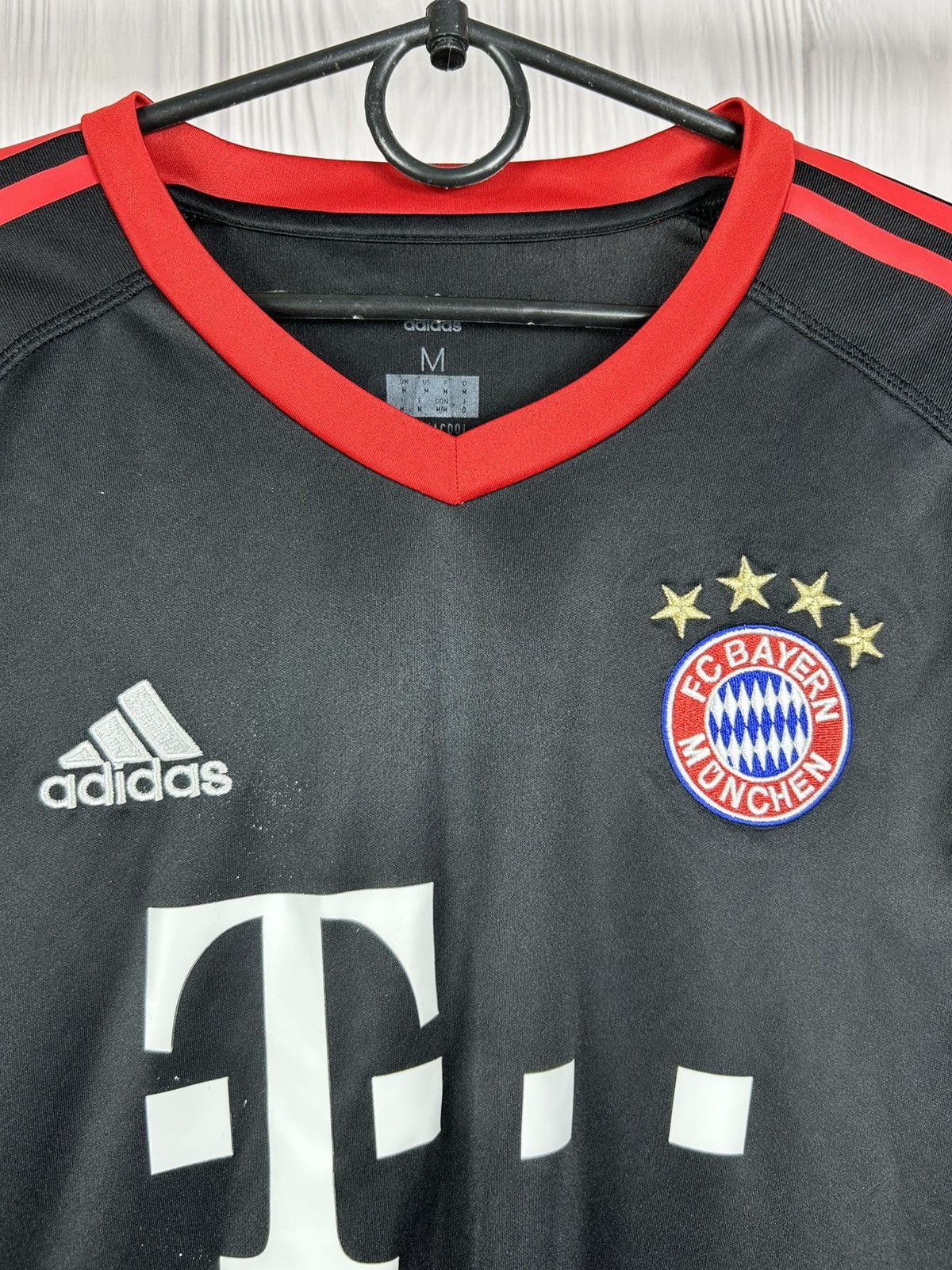 Adidas BAYERN 2017/18 #1 NEUER GOALKEEPER FOOTBALL SHIRT Adidas Size US M / EU 48-50 / 2 - 6 Thumbnail