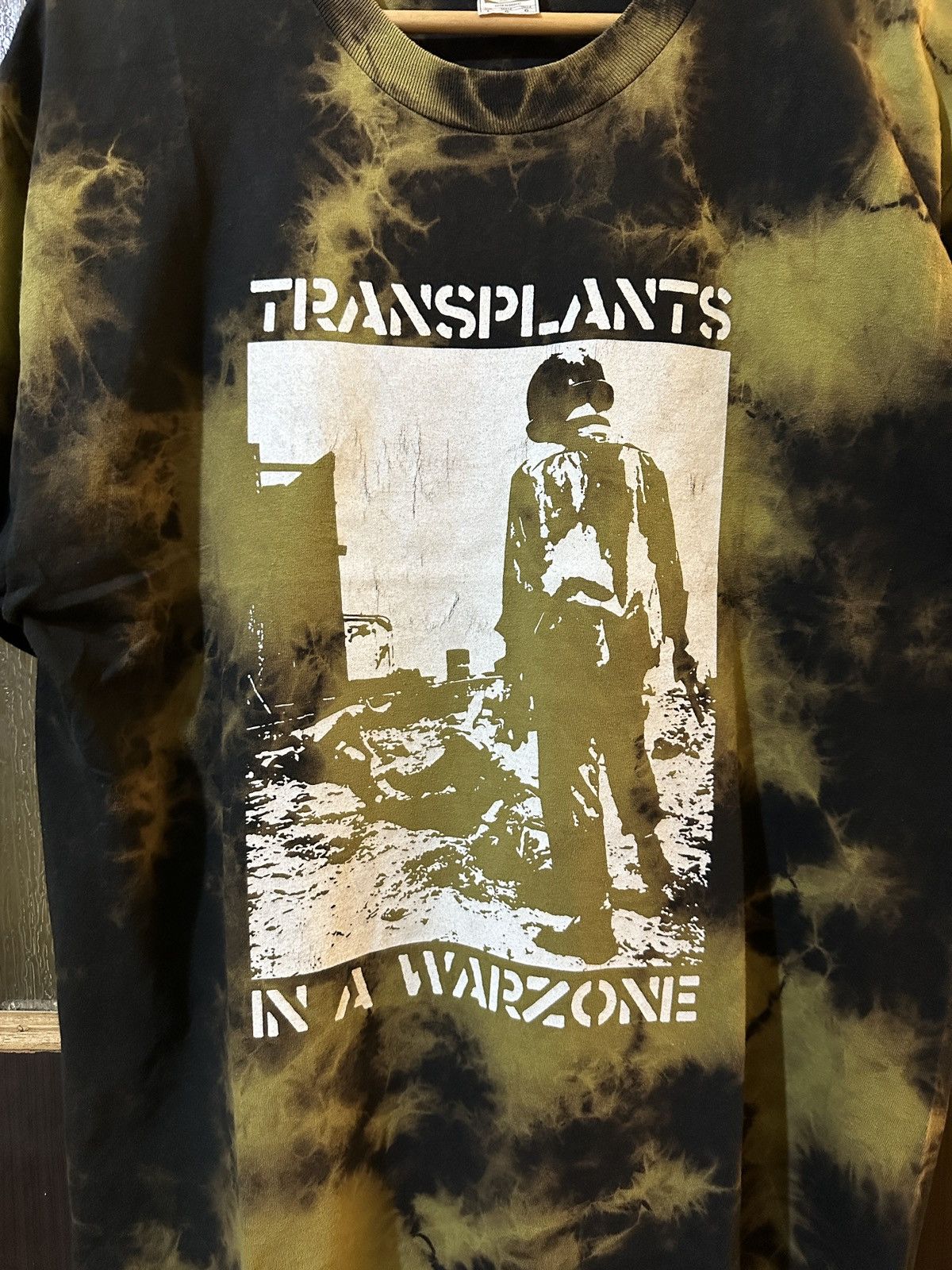 Band Tees Transplants "In A Warzone" album band tees Vintage!! Size US L / EU 52-54 / 3 - 3 Thumbnail