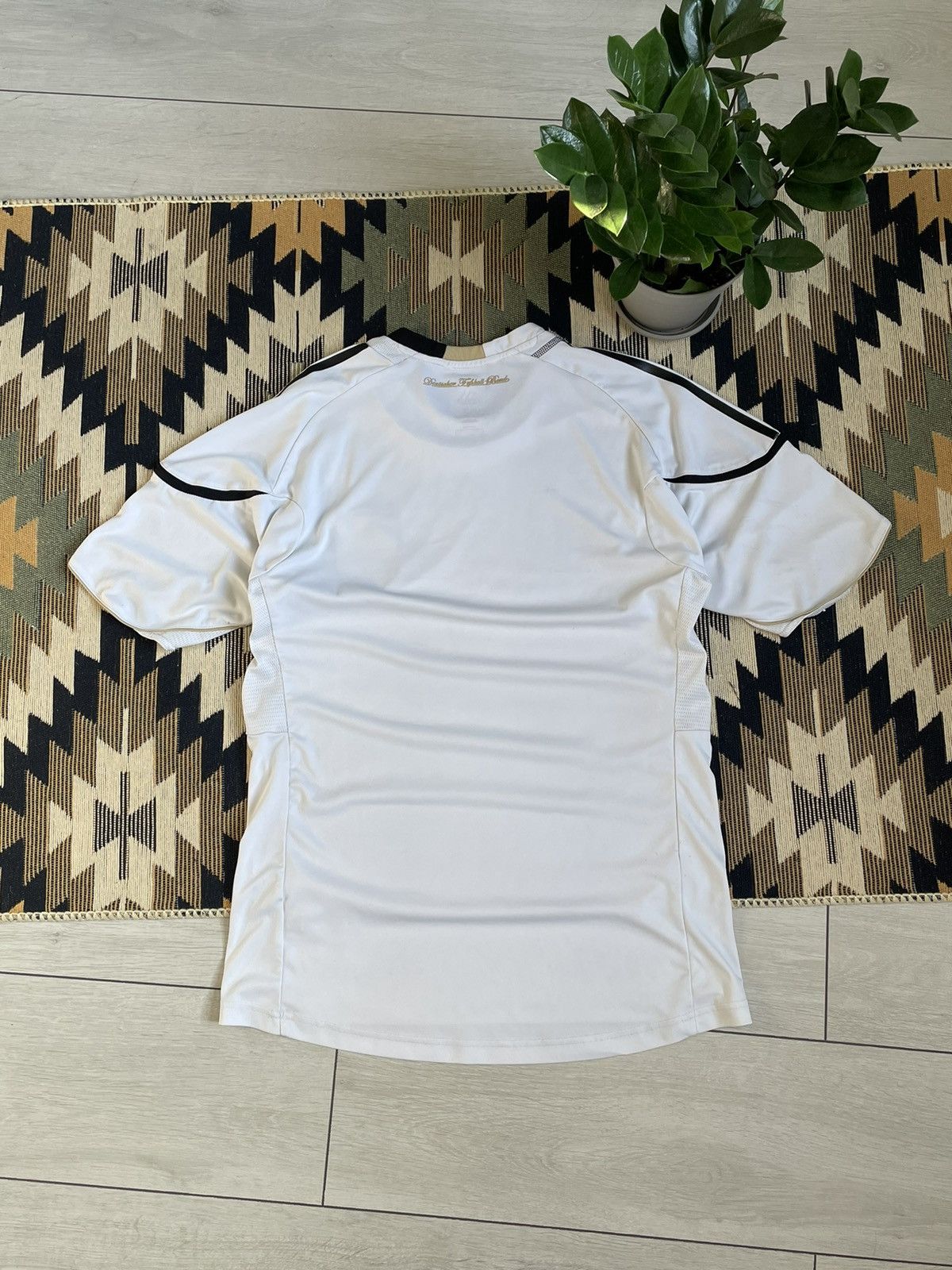 Adidas × Vintage Vintage Adidas Germany 2010/11 Home Jersey Size US L / EU 52-54 / 3 - 8 Thumbnail