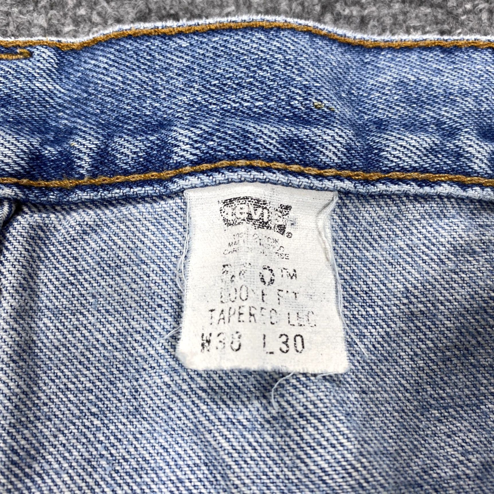 Levi's VINTAGE Levi's 560 Jeans Mens 38x30 Light Wash Blue Relaxed Tapered Denim USA Jeans Mens 38x30 Light Wash Blue Relaxed Tapered Denim USA Size US 38 / EU 54 - 5 Thumbnail