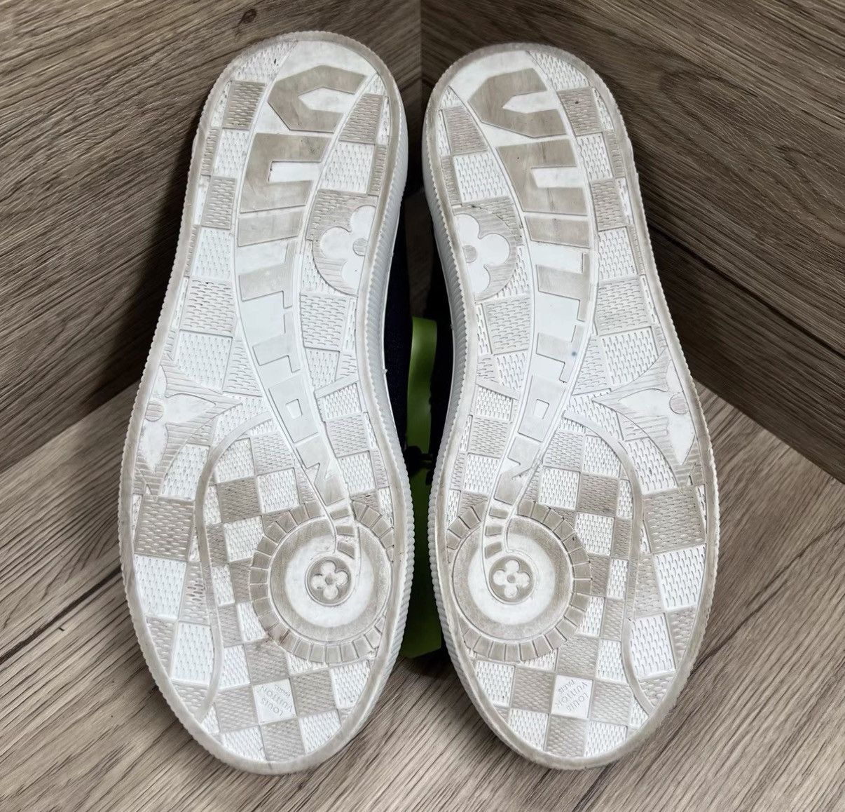 Louis Vuitton Louis Vuitton Lagoon White & Blue Crochet Sneakers J41 Size US 6.5 / IT 36.5 - 6 Thumbnail