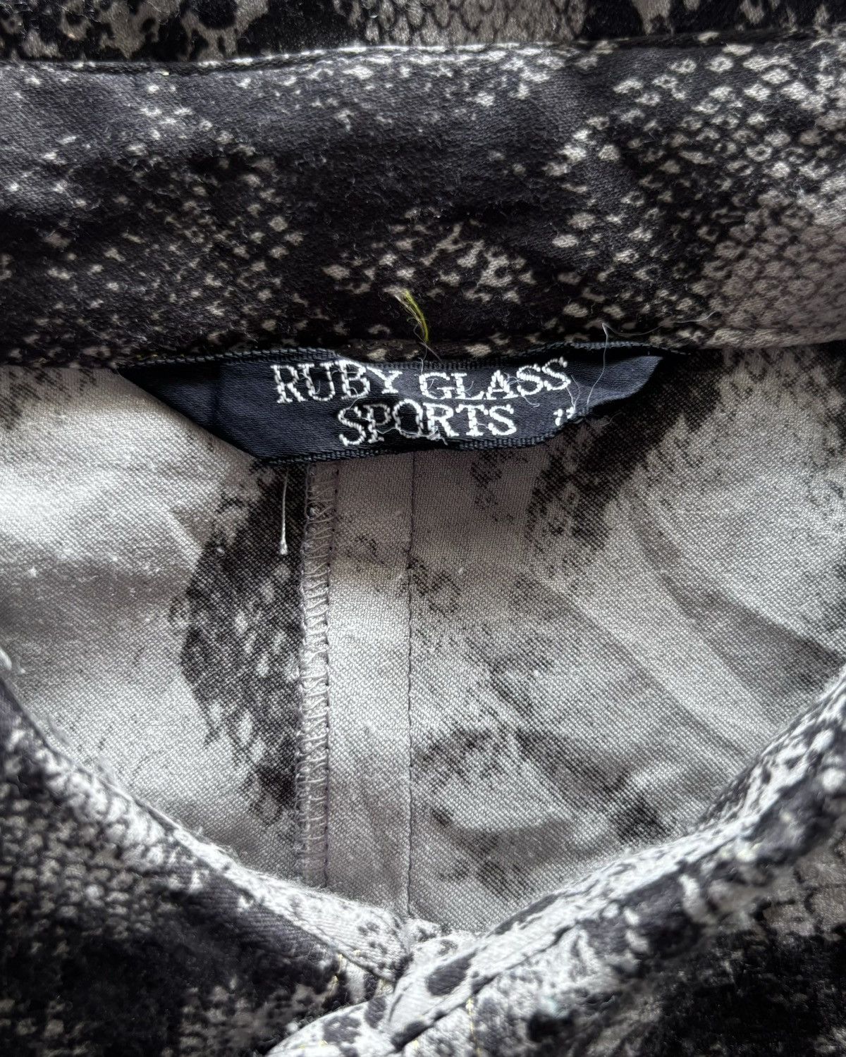 If Six Was Nine × Japanese Brand × Le Grande Bleu (L.G.B.) Ruby Glass Sports Snake Skin Zip Up Jacket Size US M / EU 48-50 / 2 - 4 Thumbnail