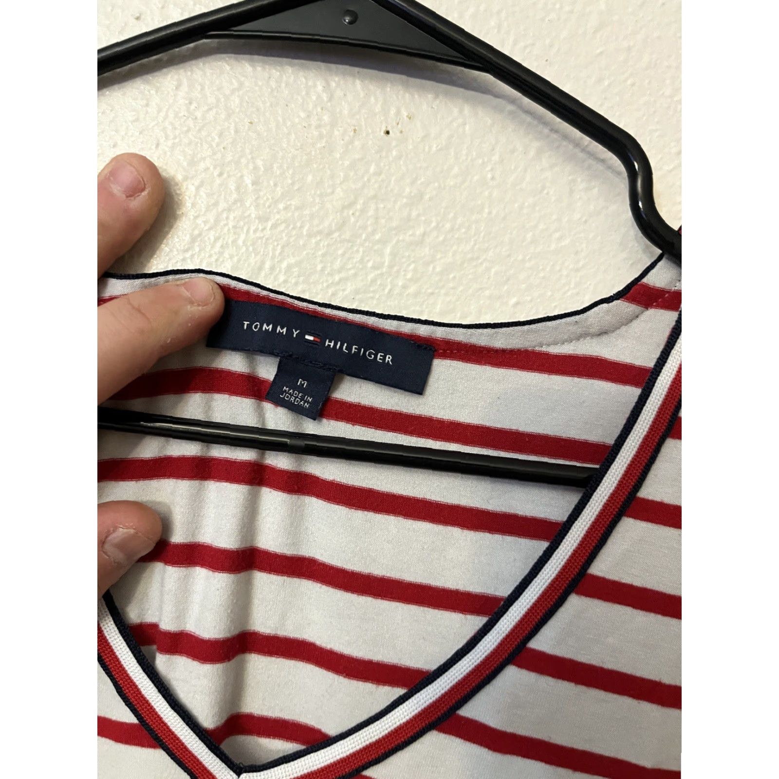 Tommy Hilfiger Womens Tommy Hilfiger V-neck T-shirt Size Medium White Red Striped Shirt Womens M White Red 90s, Vintage, Tommy Hilfiger, T-Shirt Size M / US 6-8 / IT 42-44 - 2 Thumbnail