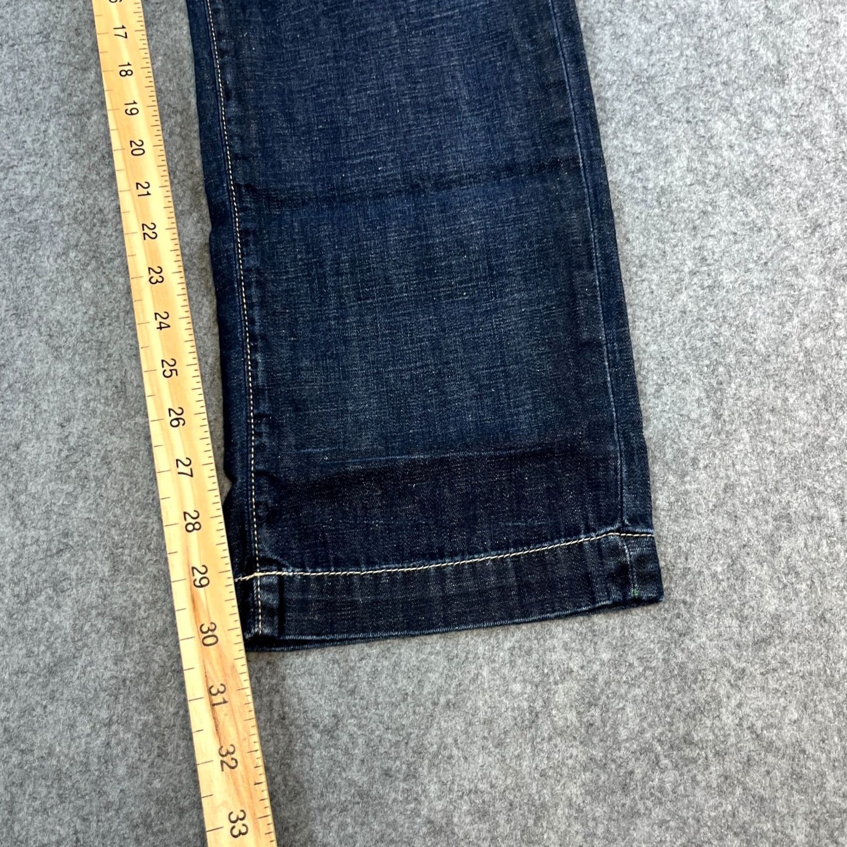 Hugo Boss HUGO BOSS Jeans Regular Tapered 32 32 Dark Wash Blue Green Label Cotton jeans Men 5-Pocket Denim Dark Wash 32 in Inside Leg 32 in Mens Jeans Size US 32 / EU 48 - 4 Thumbnail