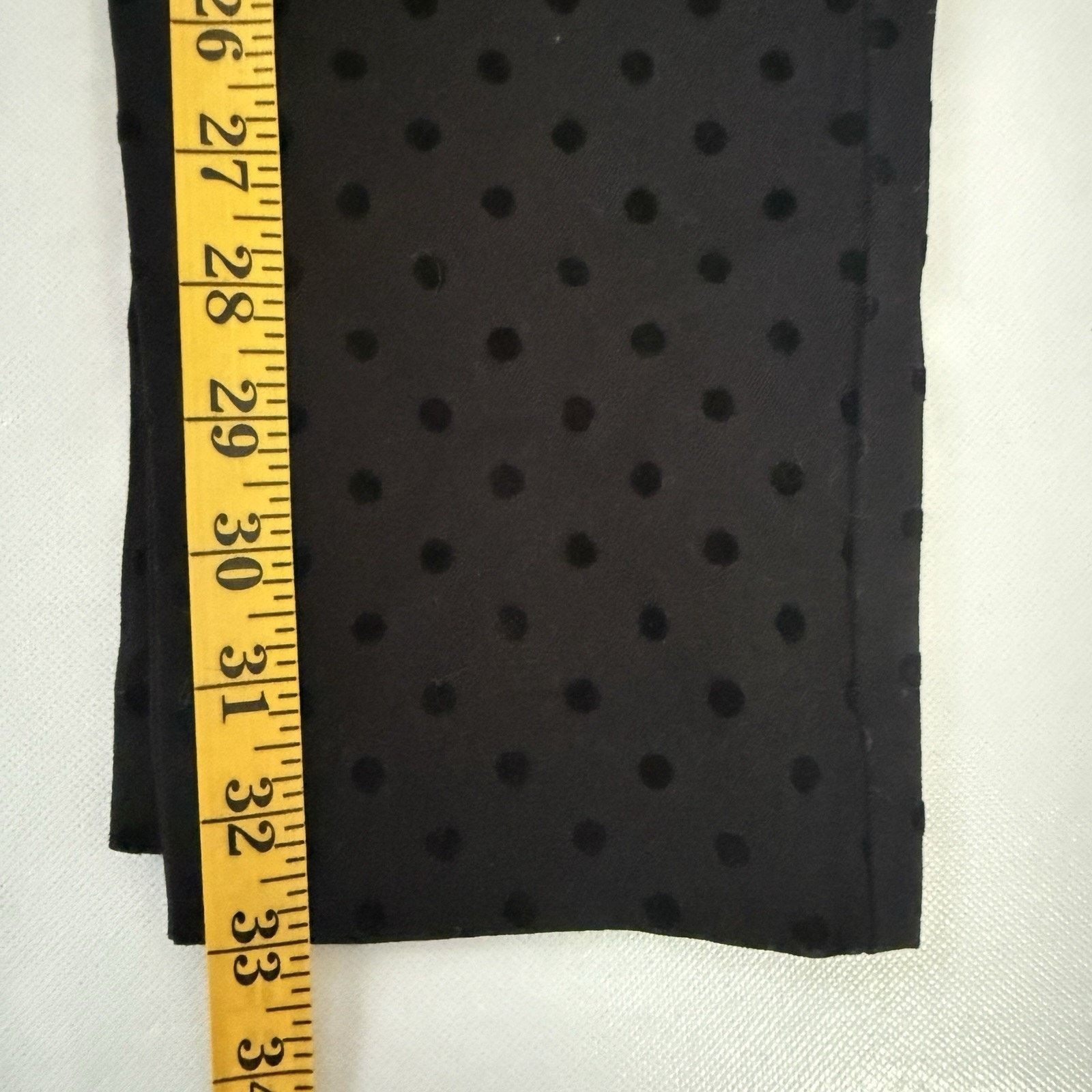 Old Navy Old Navy High Rise Pixie Skinny Secret Smooth Pockets Pants Size 30" / US 8 / IT 44 - 8 Thumbnail