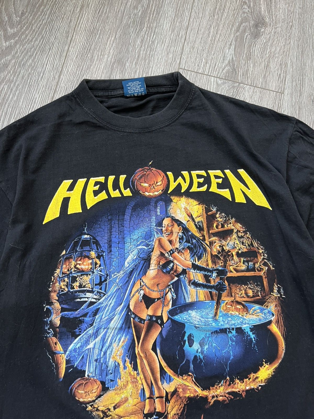Band Tees Vintage 1998 Helloween Band Tee Rock Merch T-Shirt 90s Size US L / EU 52-54 / 3 - 6 Thumbnail