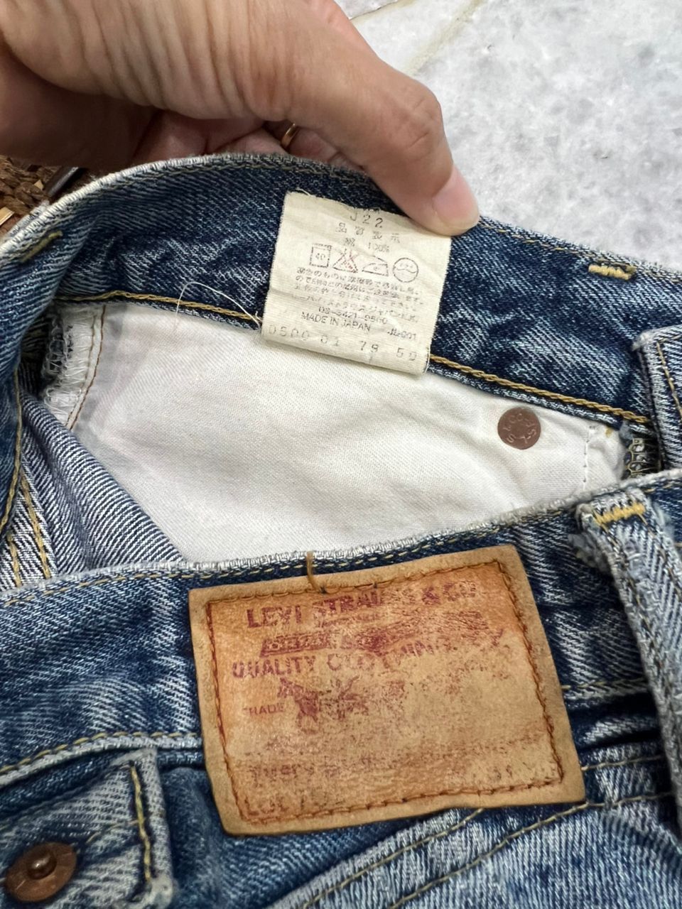 Levi's Vintage Clothing Vintage LVC Levis 702 buckle Back selvedge Jeans Size US 28 / EU 44 - 8 Thumbnail