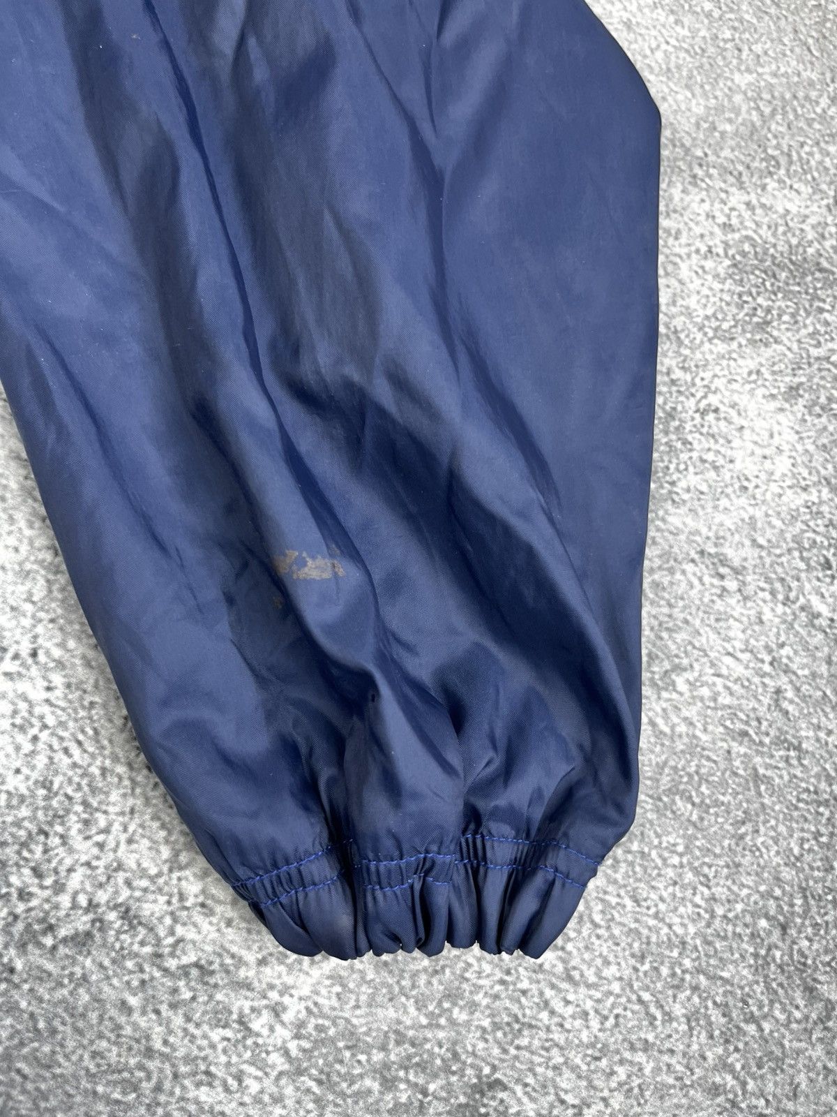 Nike Nike vintage jacket size L 90 s Size US L / EU 52-54 / 3 - 3 Thumbnail