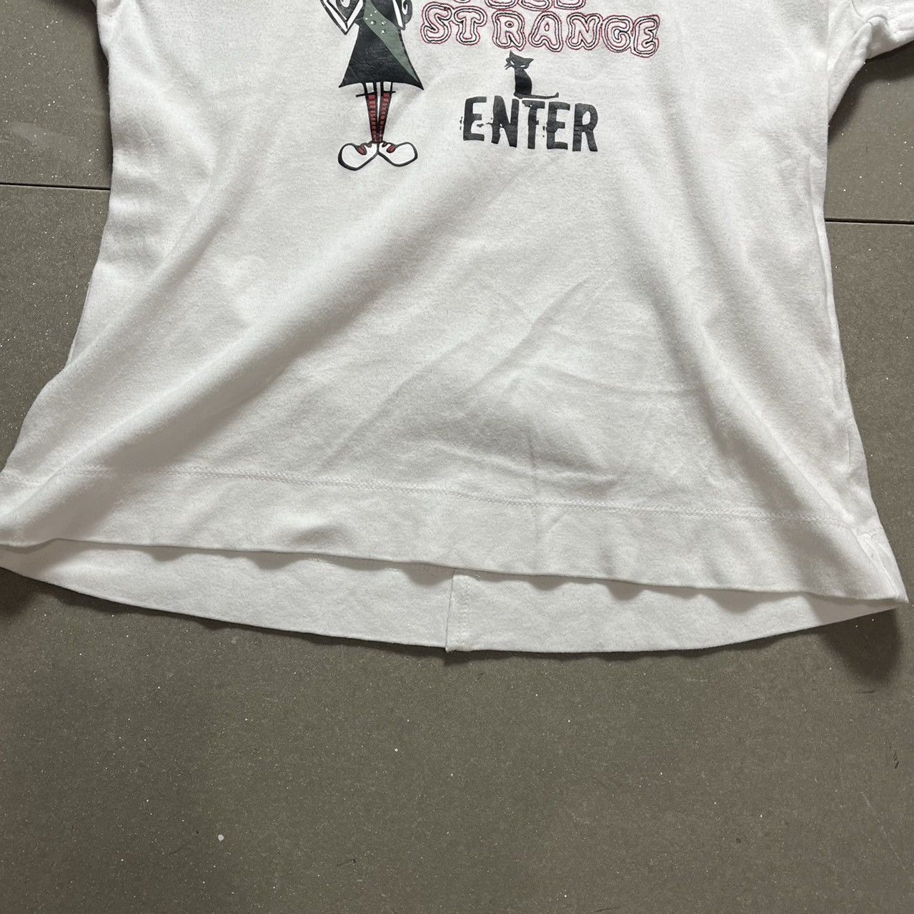 Japanese Brand Emily The Strange T-shirt Size L / US 10 / IT 46 - 7 Thumbnail