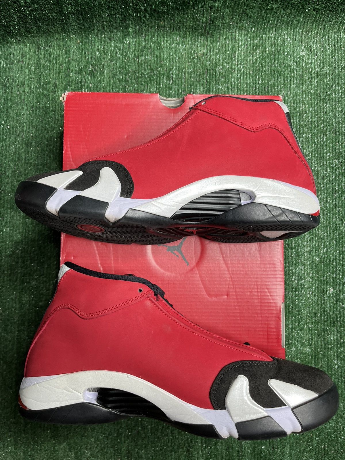 Jordan Brand Air Jordan Toro Bravo 14 Size US 9.5 / EU 42-43 - 2 Thumbnail