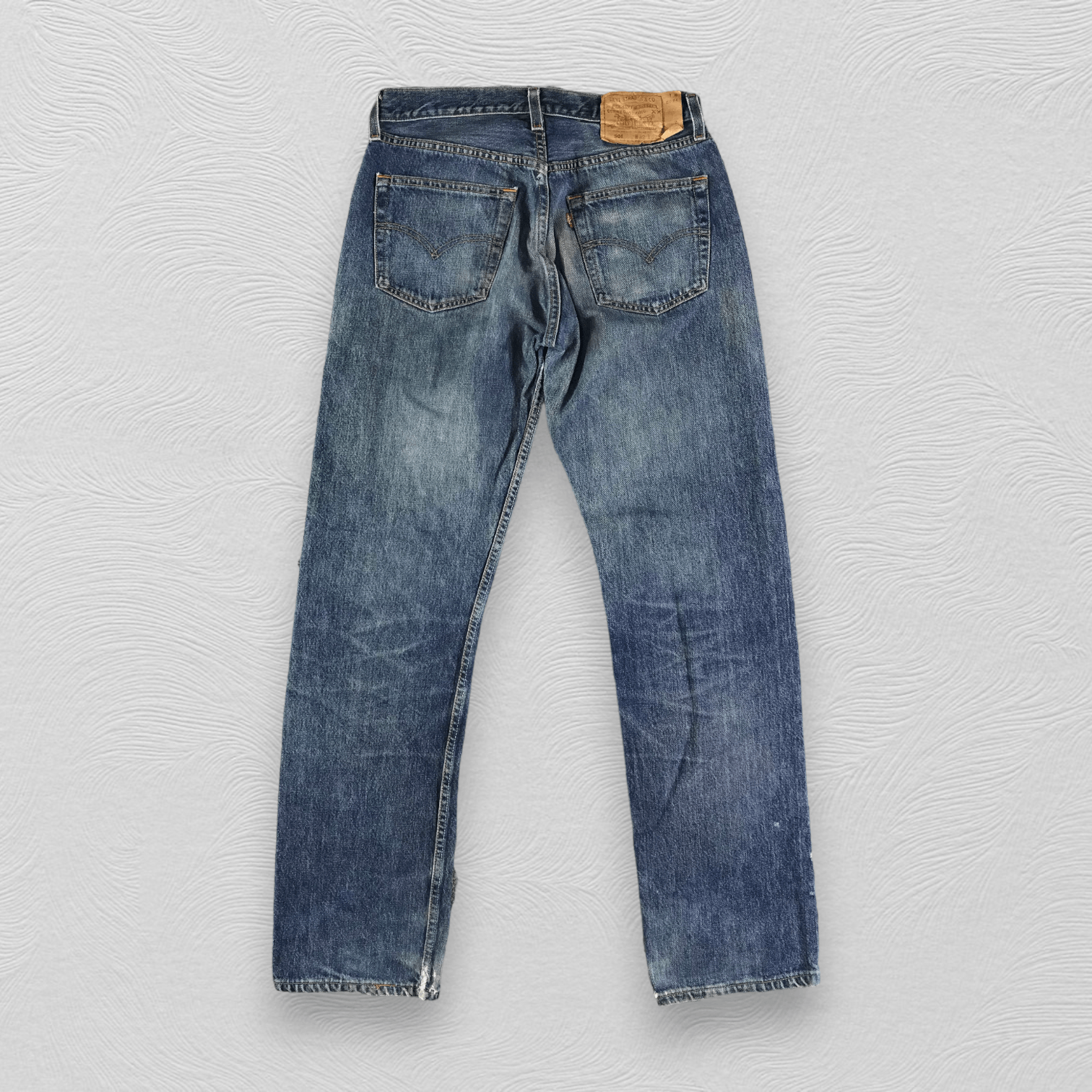 Levi's Vintage Levis 501 Jeans Faded Blue Denim KJ2502 Size US 30 / EU 46 - 2 Thumbnail