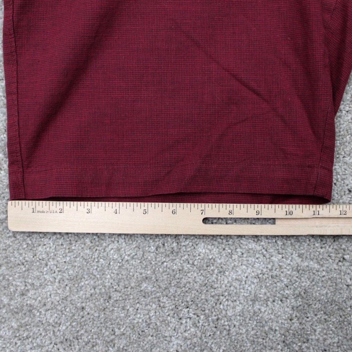 Banana Republic Banana Republic Aiden Short Shorts Mens 35 Red/Black Cotton Chino w/ 9" inseam Shirt Mens 35 Red/Black Cotton Chino w/ 9" inseam Size US 35 - 6 Thumbnail