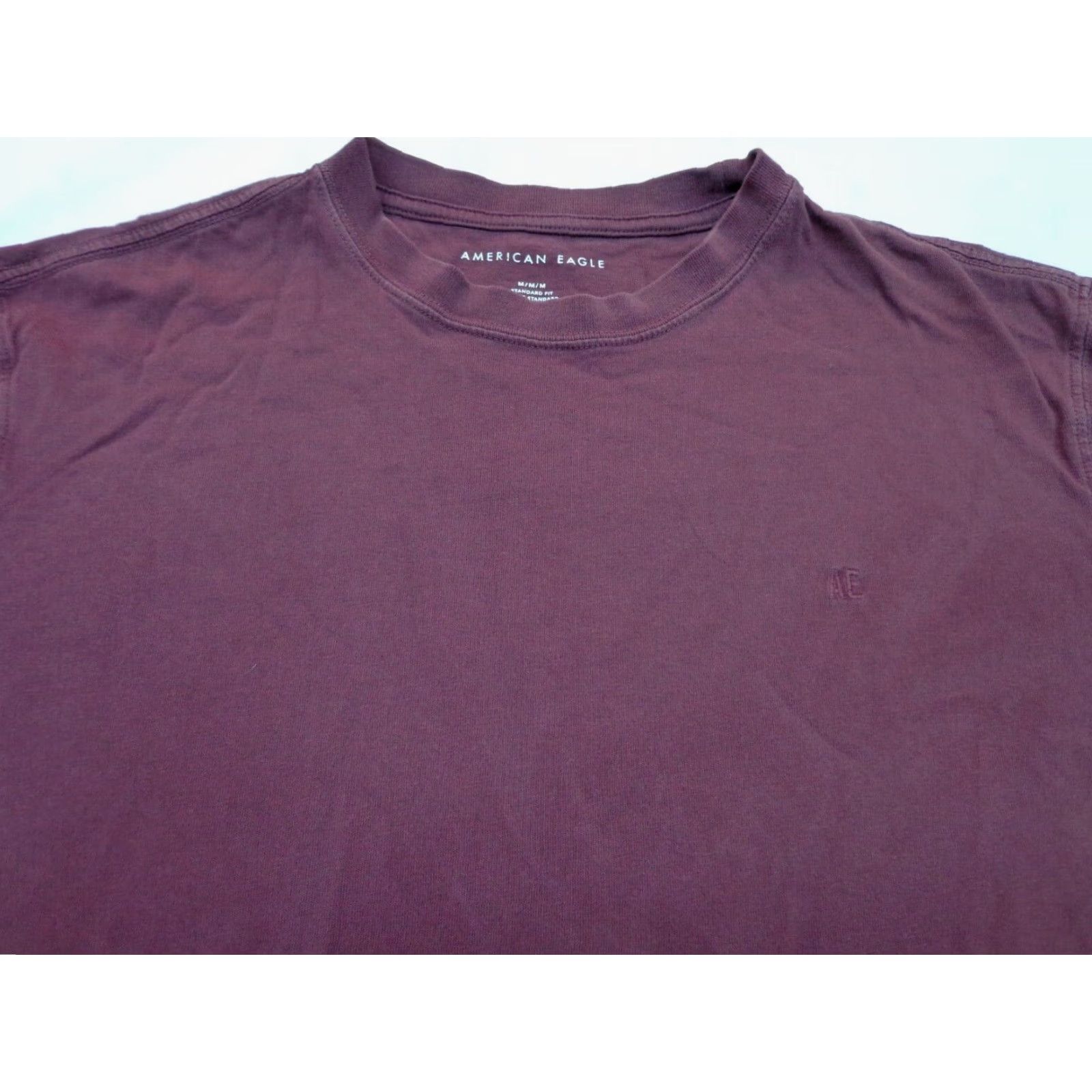 American Eagle Outfitters American Eagle Outfitters T Shirt Burgundy Short Sleeve Size Medium Crew Neck Logo Crew Neck Men Red Solid Cotton Classic Fit Vintage: No Size US M / EU 48-50 / 2 - 2 Thumbnail