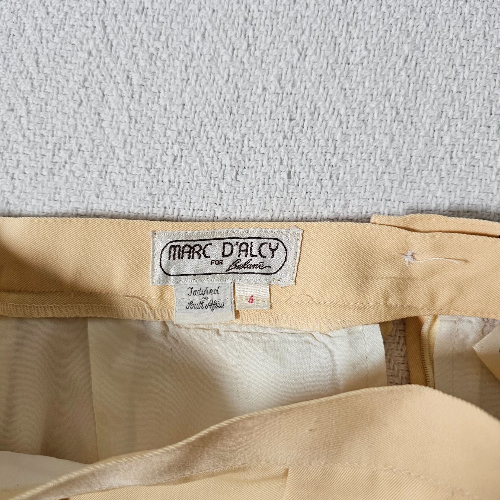 Vintage VTG MARC D'ALCY Wool Skirt Yellow Size 6 A Line Zipper Lined 1980s Victorian Party Womens Size 28" / US 6 / IT 42 - 3 Thumbnail