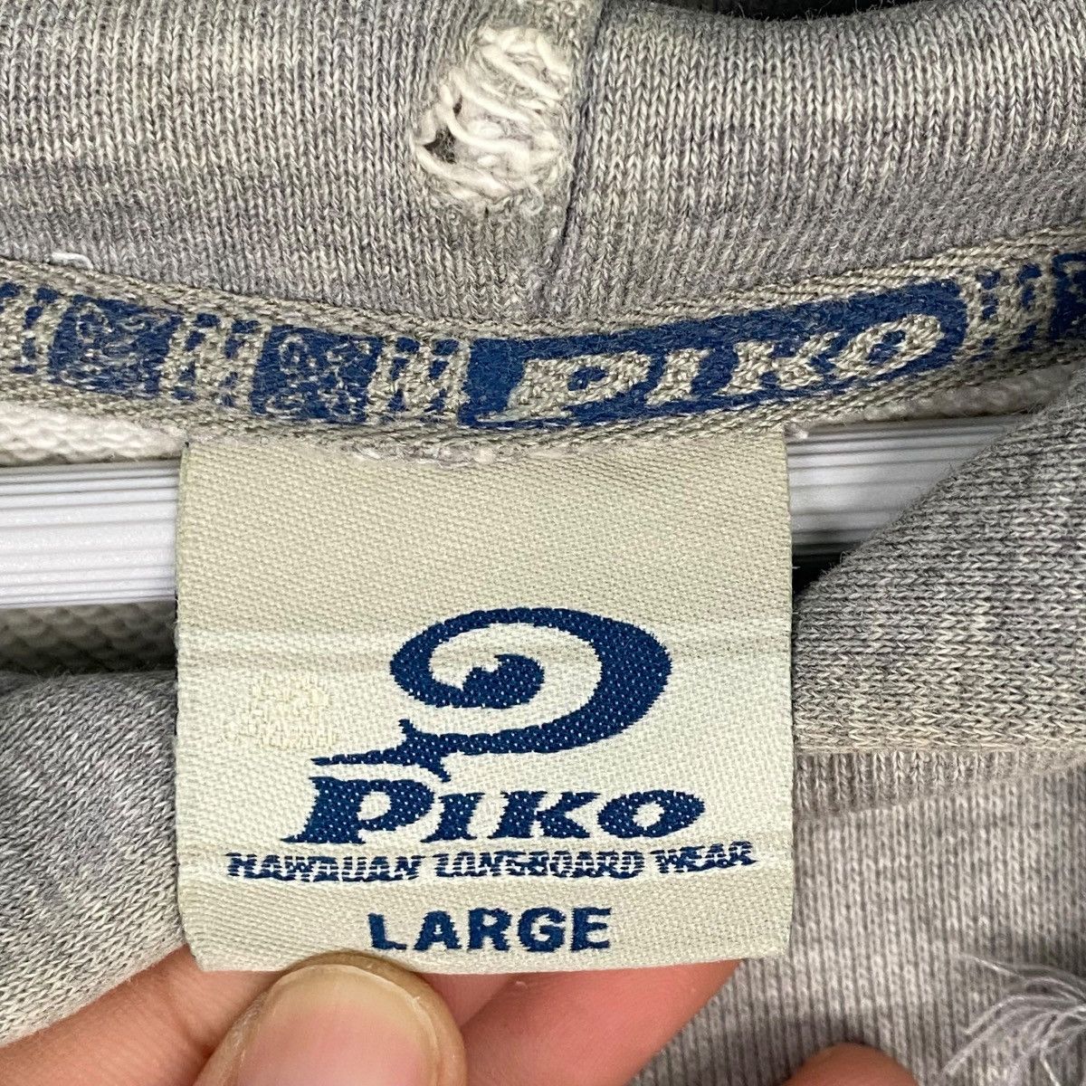 Other Vintage Piko Hawaiian Printed Hoodie White Pullover Size L Size US L / EU 52-54 / 3 - 9 Thumbnail