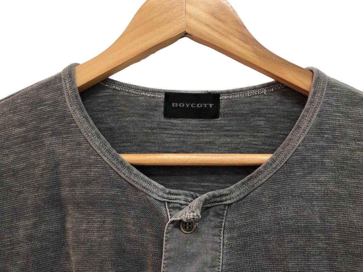 AESTHETIC 🇯🇵 HENLEY NECK BEAUTY FADE GREY TEE