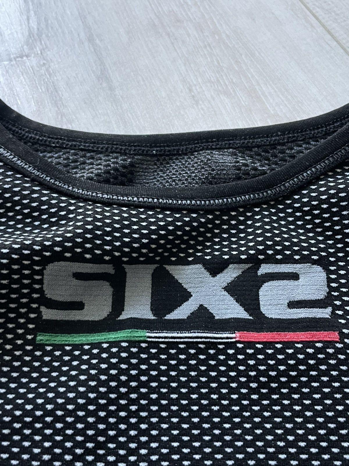 Other Six2 Carbon Compression Long Sleeve Shirt RARE Size US M / EU 48-50 / 2 - 5 Thumbnail