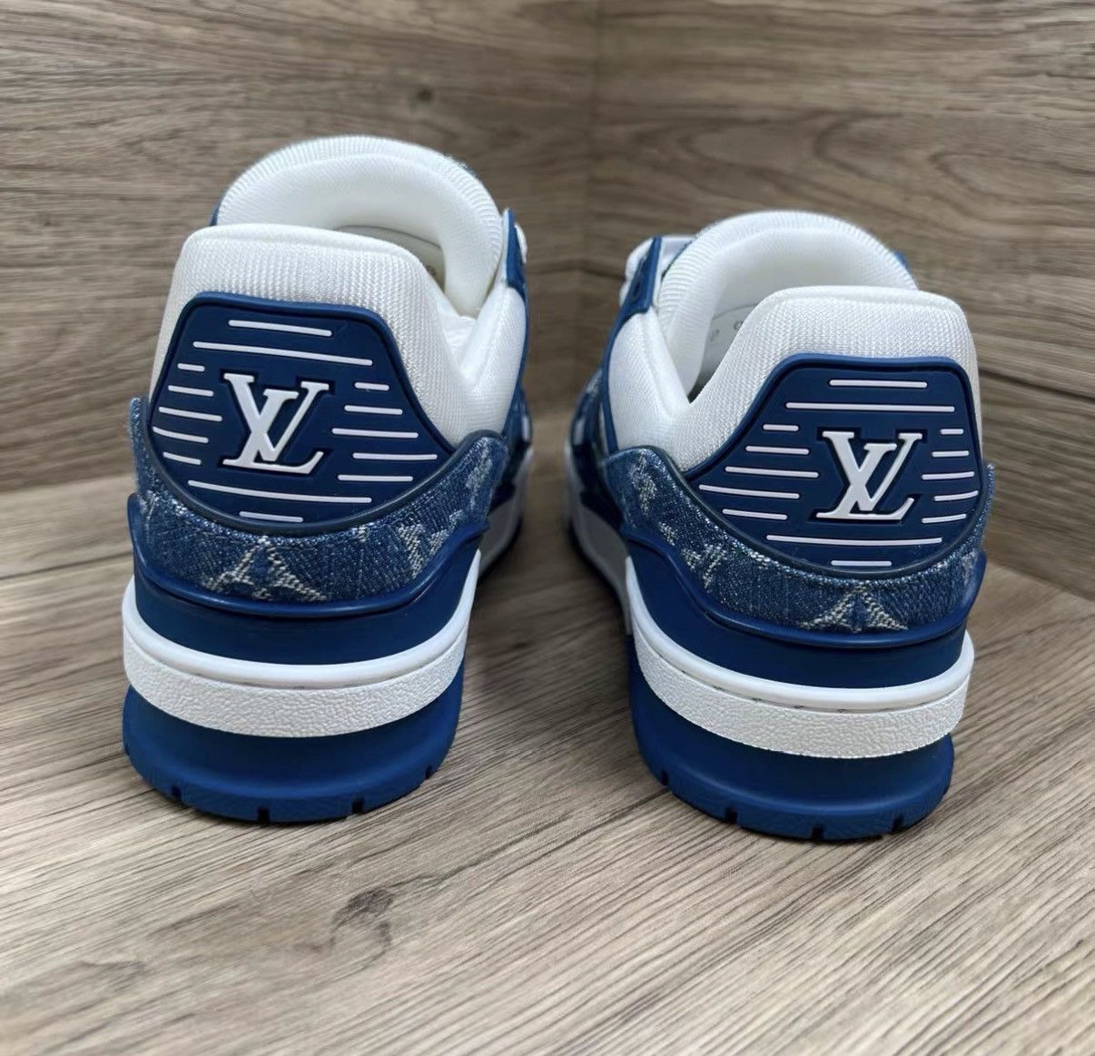 Louis Vuitton Louis Vuitton Trainer White & Blue Denim Sneakers J41 Size US 7 / IT 37 - 5 Thumbnail