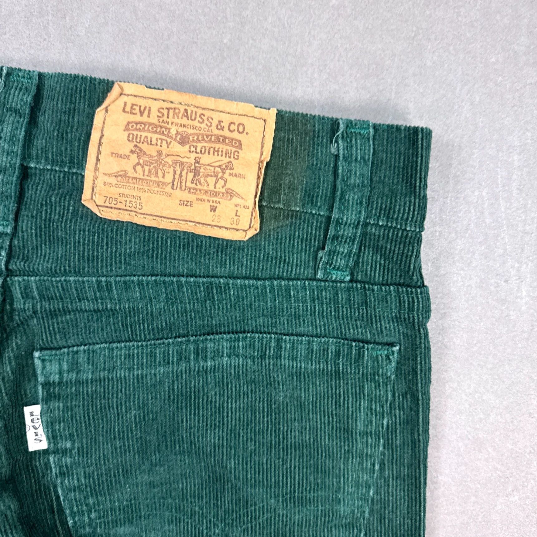 Levi's VINTAGE Levi's Pants Mens 28x30 Corduroy Green 80s Made USA Straight 5-Pocket Chino Casual Mens Size US 28 / EU 44 - 7 Thumbnail