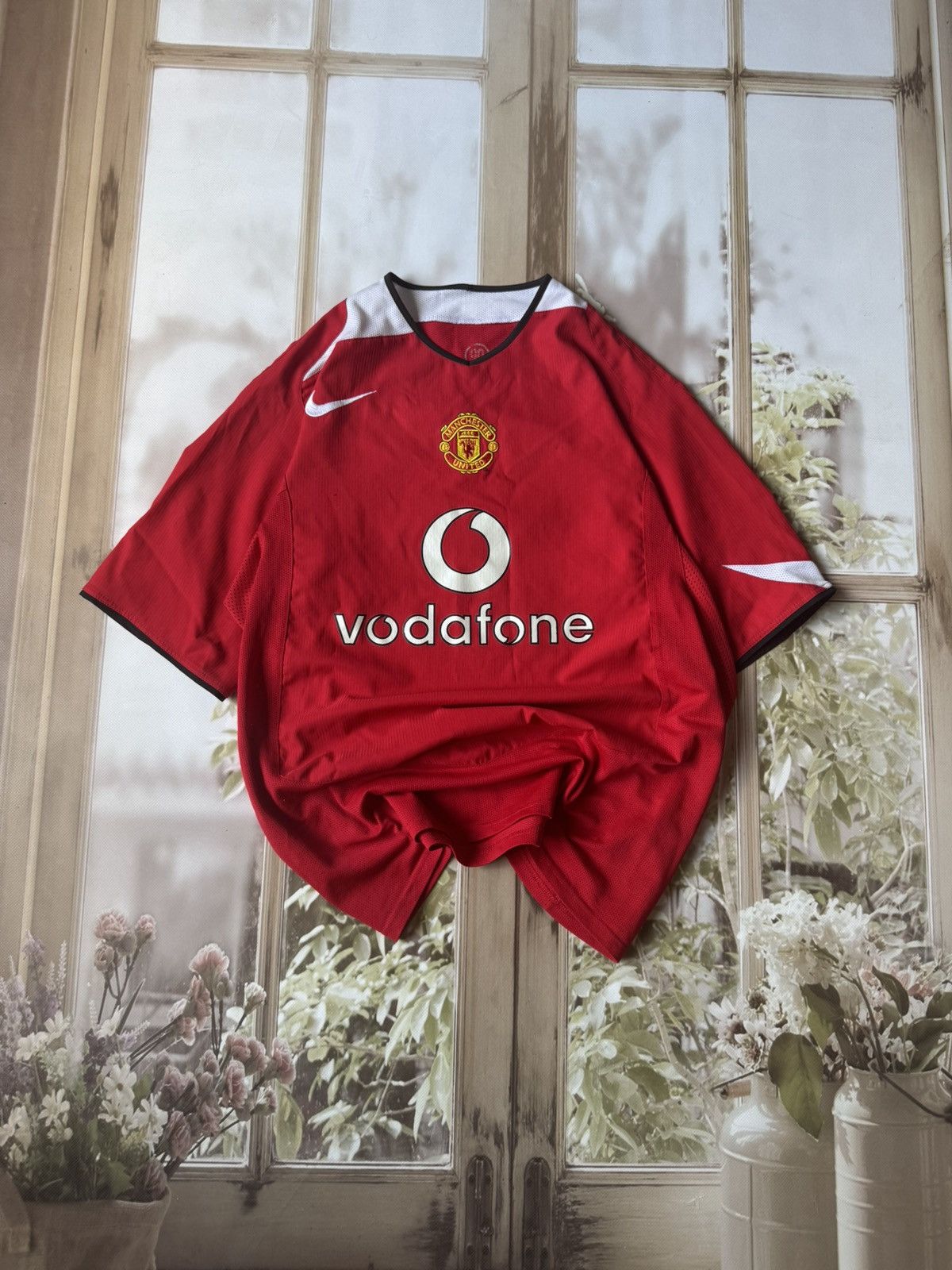 Nike Vintage Nike Manchester United 2004/06 Home Jersey Vodafone Size US L / EU 52-54 / 3 - 1 Thumbnail