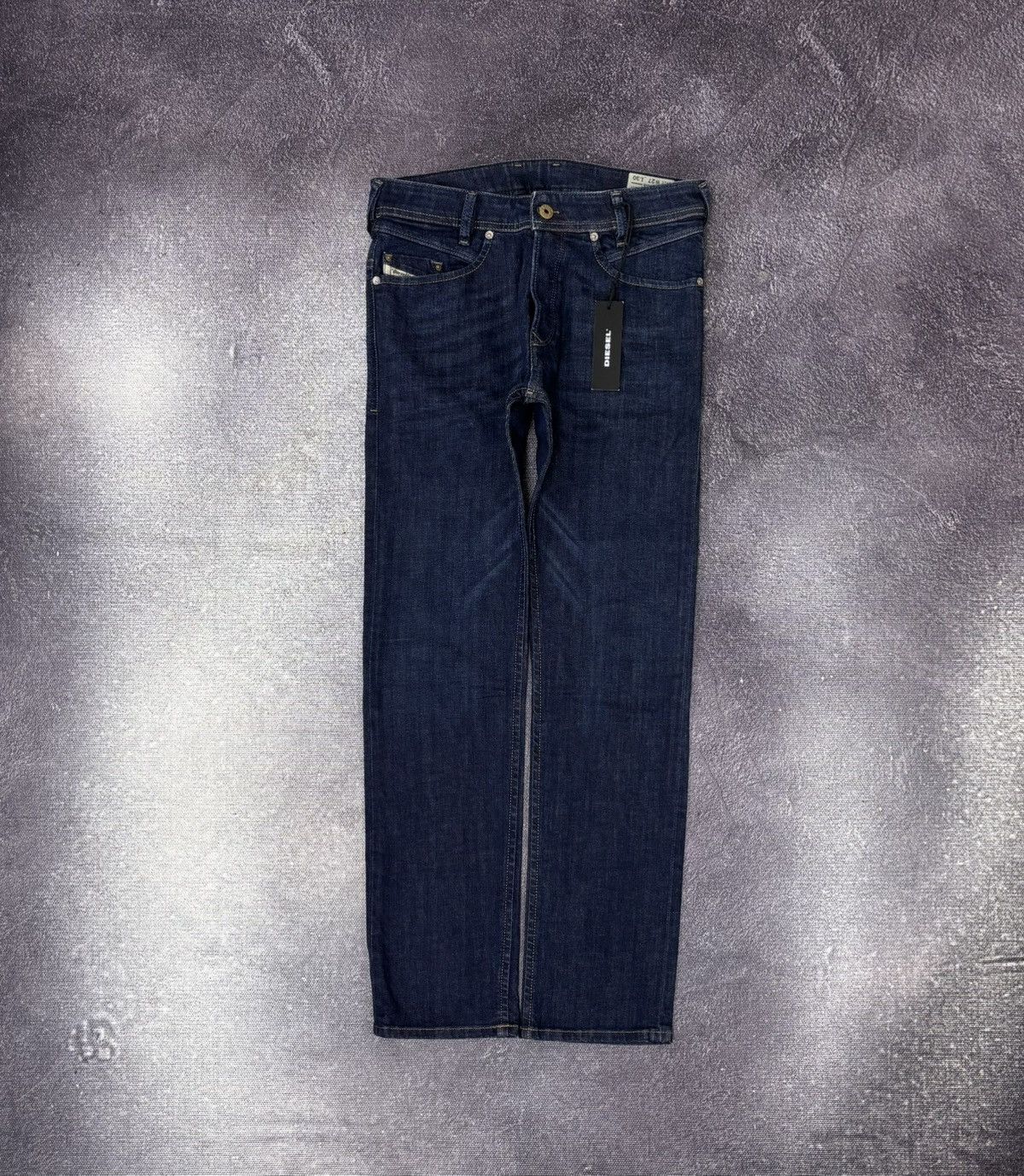 Diesel Diesel Iakop NWT Men’s Regular Slim Tapered Denim Jeans Size US 27 - 1 Thumbnail