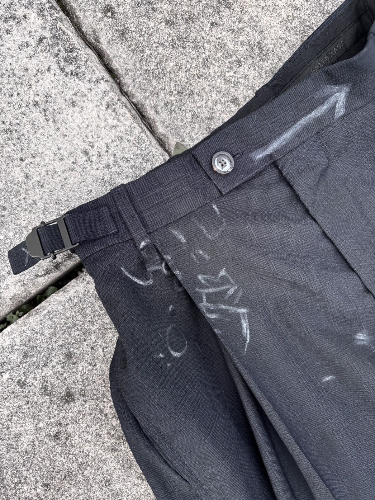 Balenciaga SS23 tailored graffiti skater pants Size US 26 / EU 42 - 4 Thumbnail