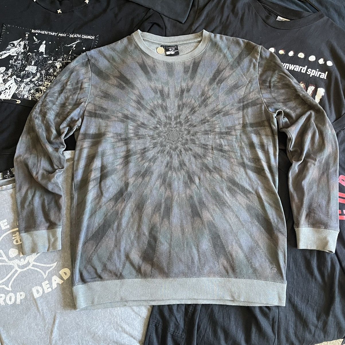 Into the void Drop dead co