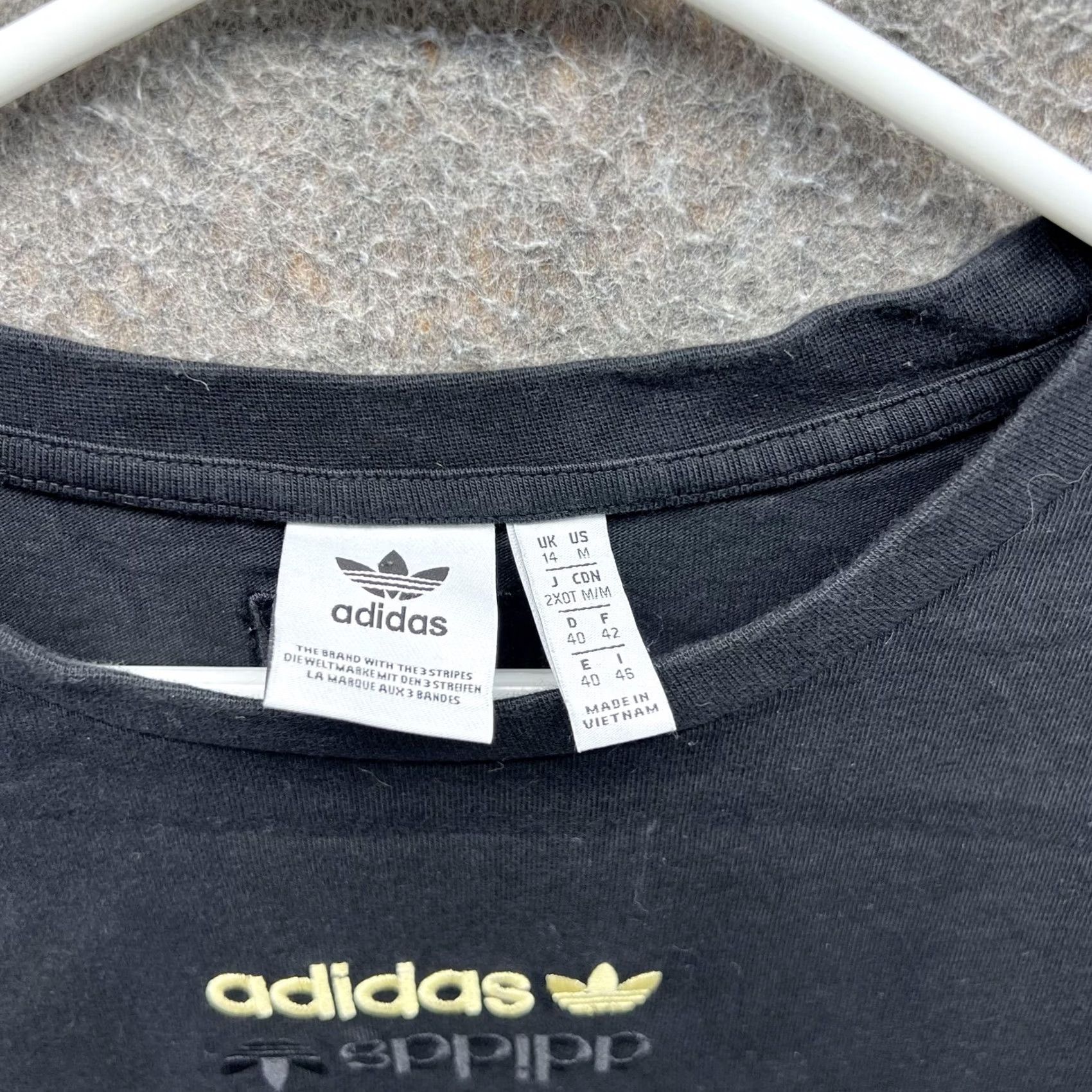 Adidas Adidas Shirt Womens Medium Black Cropped Trefoil Logo Crew Neck Short Sleeve Top Size M / US 6-8 / IT 42-44 - 5 Thumbnail