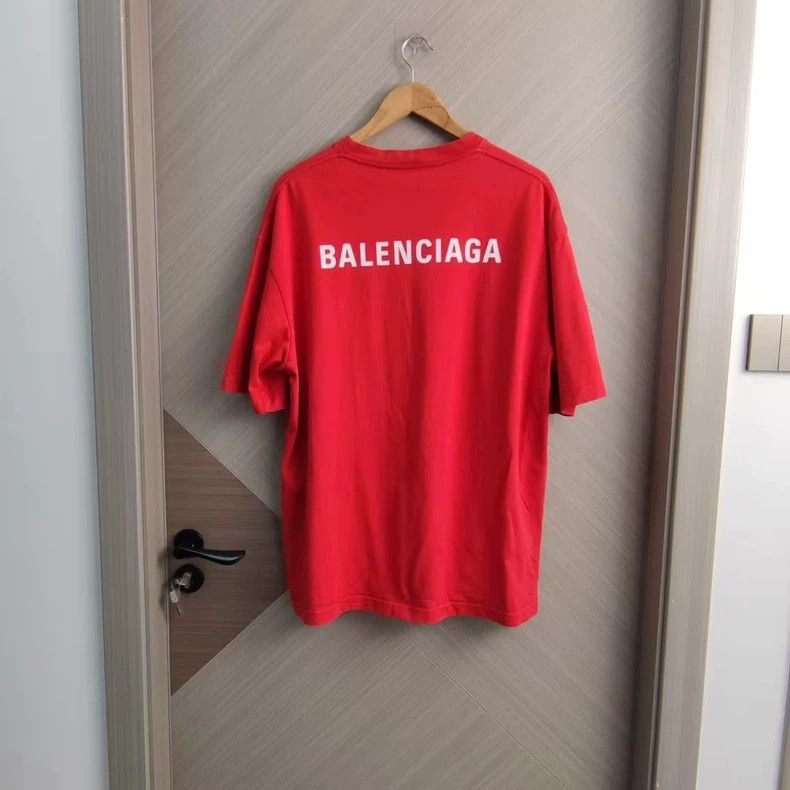 Balenciaga Balenciaga The red short sleeves are of good quality, and Size US S / EU 44-46 / 1 - 3 Thumbnail