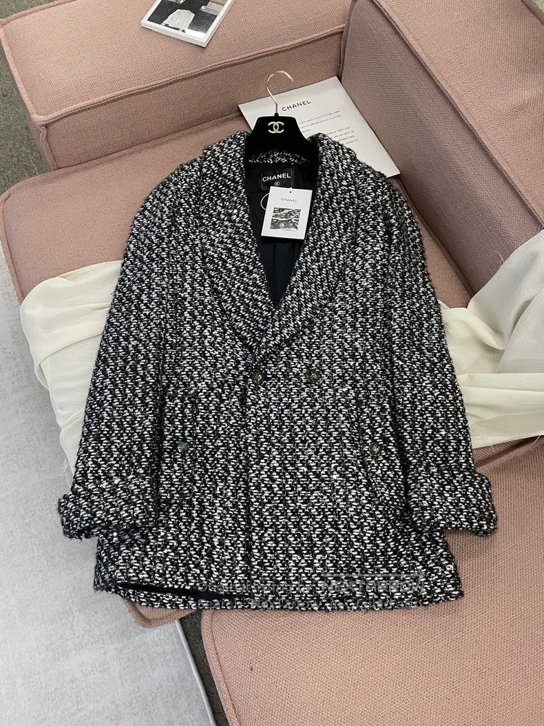 Chanel Chanel Black and white sequined tweed lapel double-breaste Size XS / US 0-2 / IT 36-38 - 1 Thumbnail