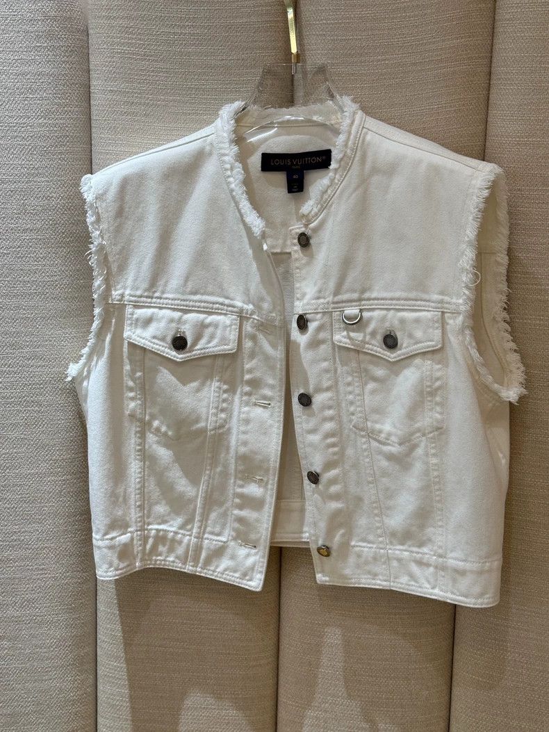 Louis Vuitton louis vuitton 2024 New Women's Sleeveless Crew Neck Jacket Size S / US 4 / IT 40 - 9 Thumbnail