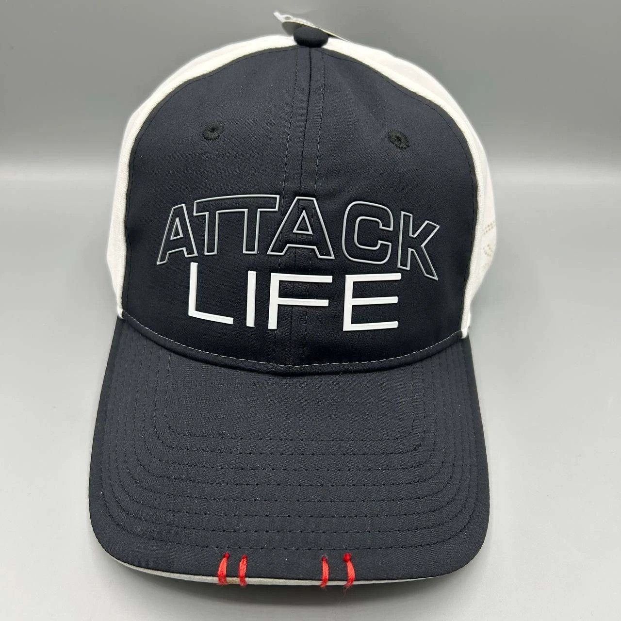 Greg Norman Greg Norman Golf M-L Attack Life Embroidered Stretch Fitted Size ONE SIZE - 1 Thumbnail