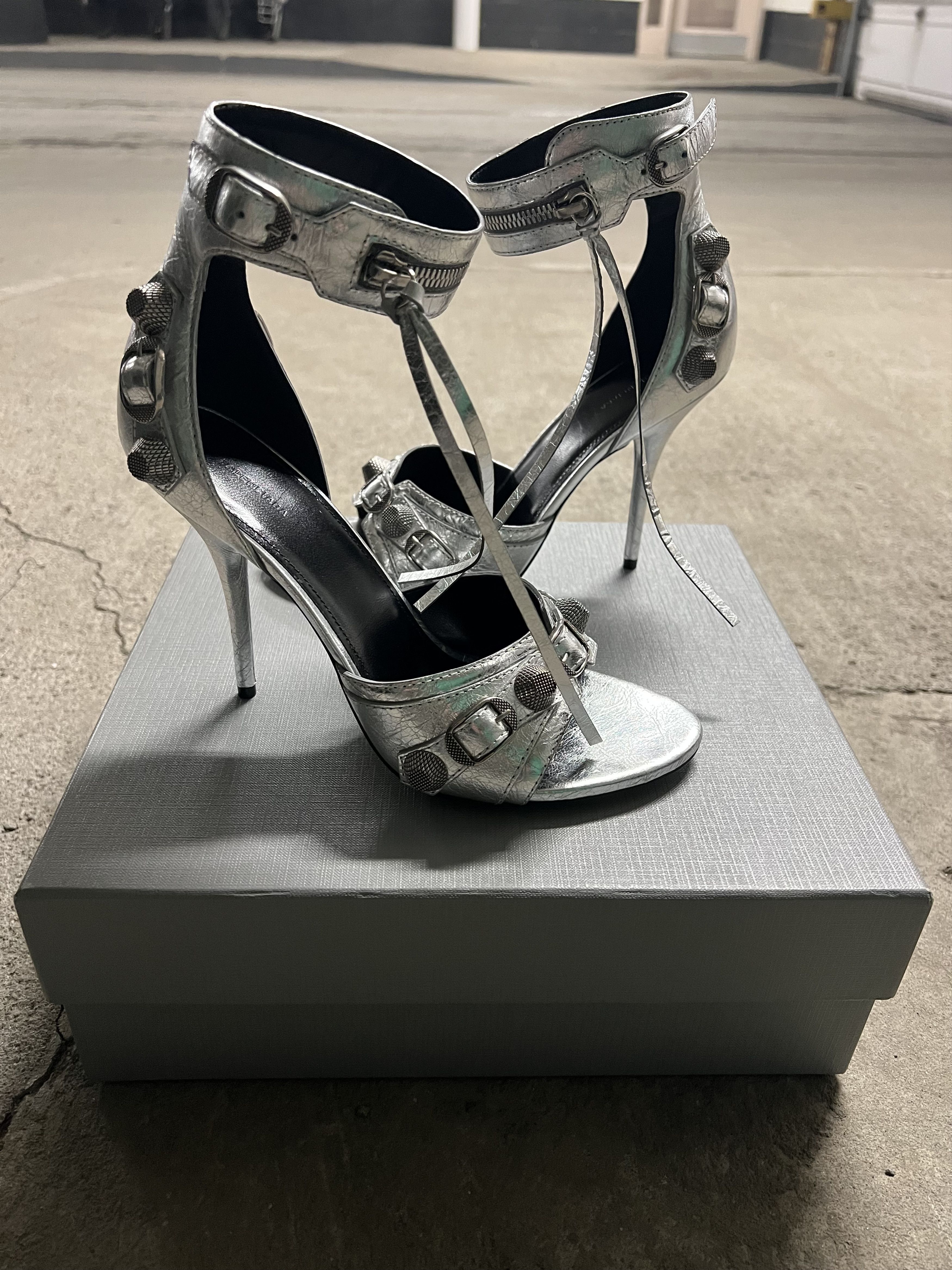 Balenciaga Balenciaga Metallic Silver Le Cagole Open Toe Heel Size US 9 / IT 39 - 1 Thumbnail