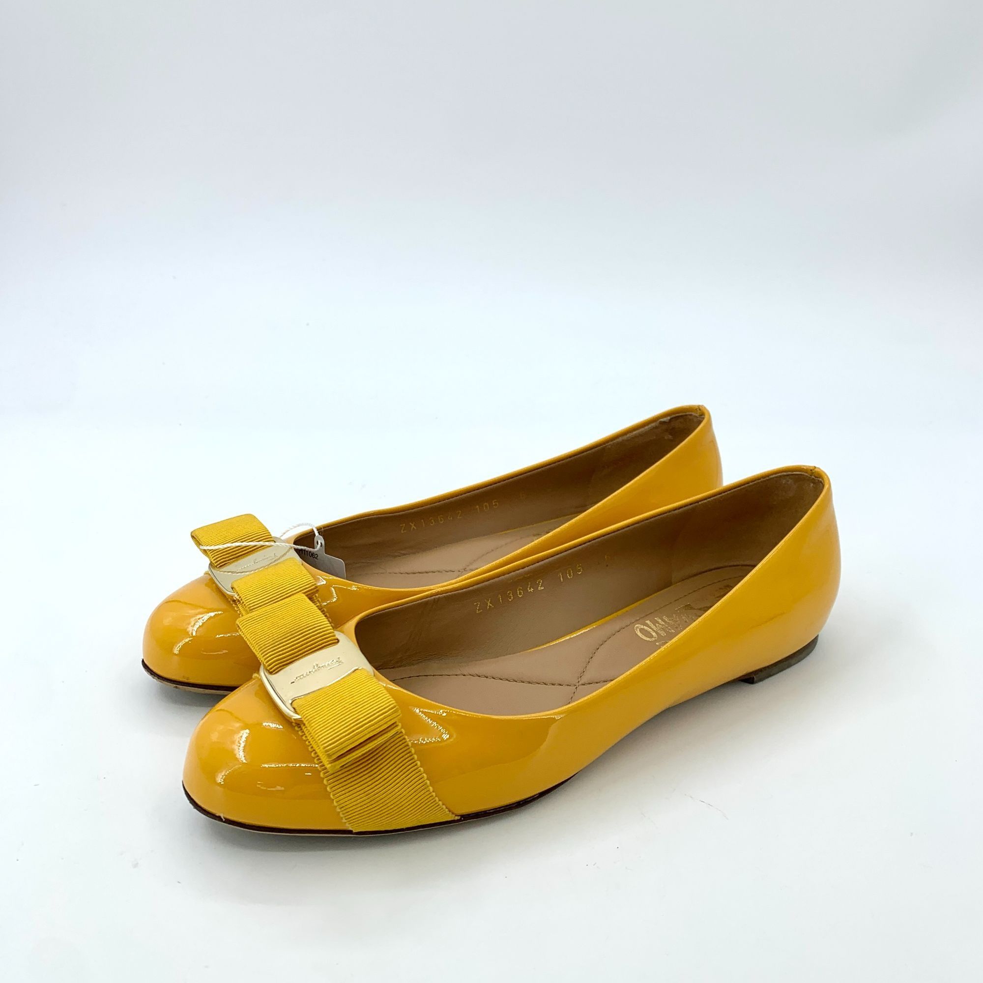 Salvatore Ferragamo Salvatore Ferragamo Yellow Patent Leather Ballet Flats Size US 6 / IT 36 - 1 Thumbnail