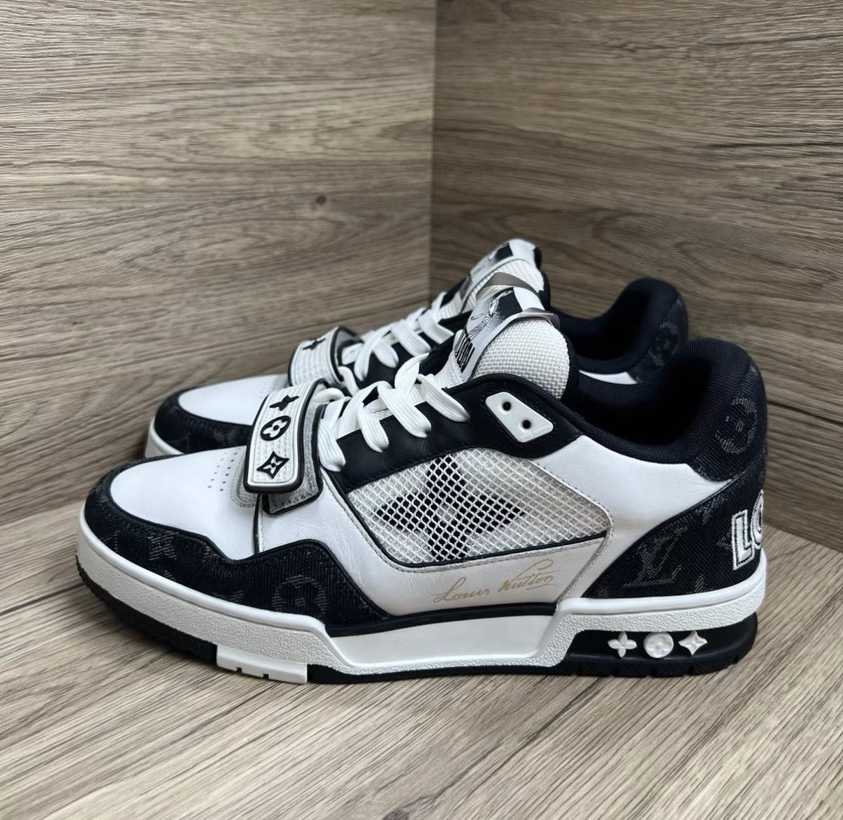 Louis Vuitton Louis Vuitton Trainer Denim Velcro Sneakers J41 Size US 7 / EU 40 - 1 Thumbnail