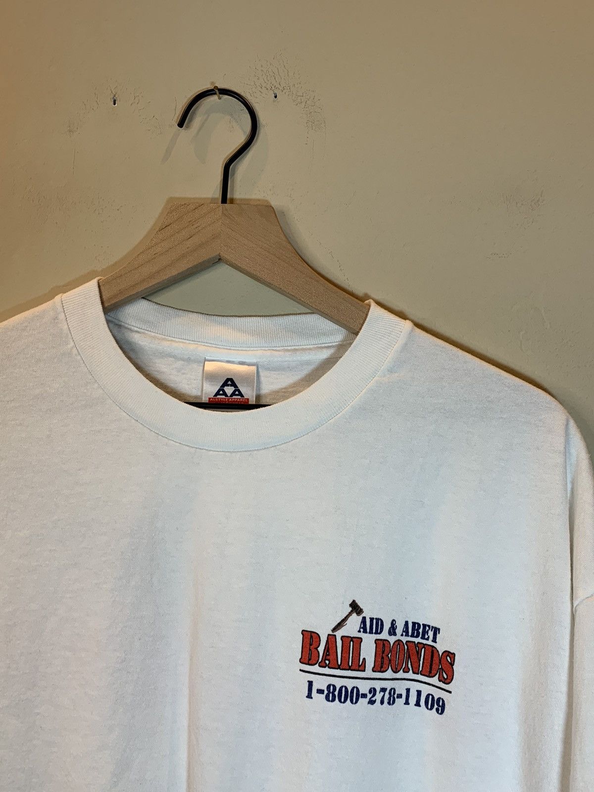 Other × Vintage *RARE* Vintage 90s Aid & Abet Bail Bonds Los Angeles T-Shirt Size US XL / EU 56 / 4 - 5 Thumbnail