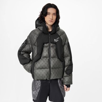 Louis Vuitton × Virgil Abloh Louis Vuitton 2054 Monogram Down- Filled Puffer Jacket Size US L / EU 52-54 / 3 - 7 Thumbnail