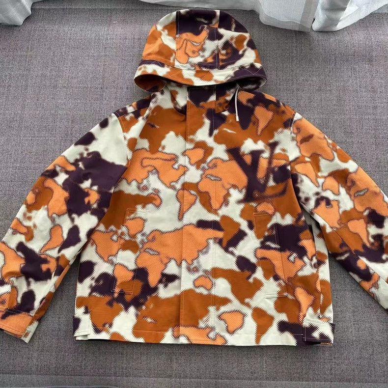 Louis Vuitton Louis Vuitton Orange Camo Hooded Jacket Size US M / EU 48-50 / 2 - 1 Thumbnail