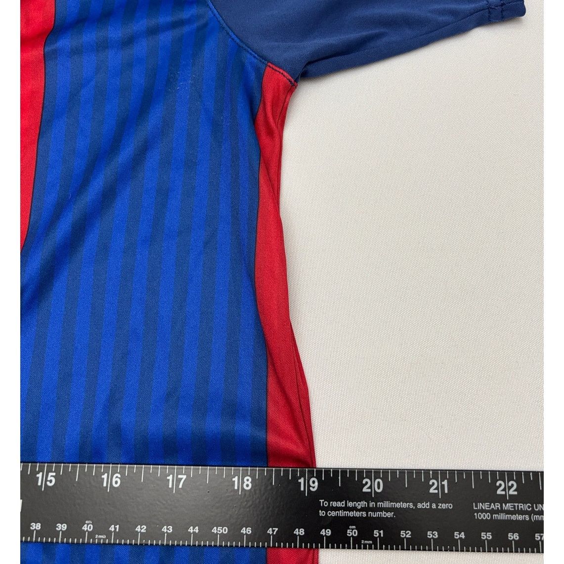 Other MESSI Barcelona Unicef Football Soccer Jersey | Men's Small Size US S / EU 44-46 / 1 - 8 Thumbnail