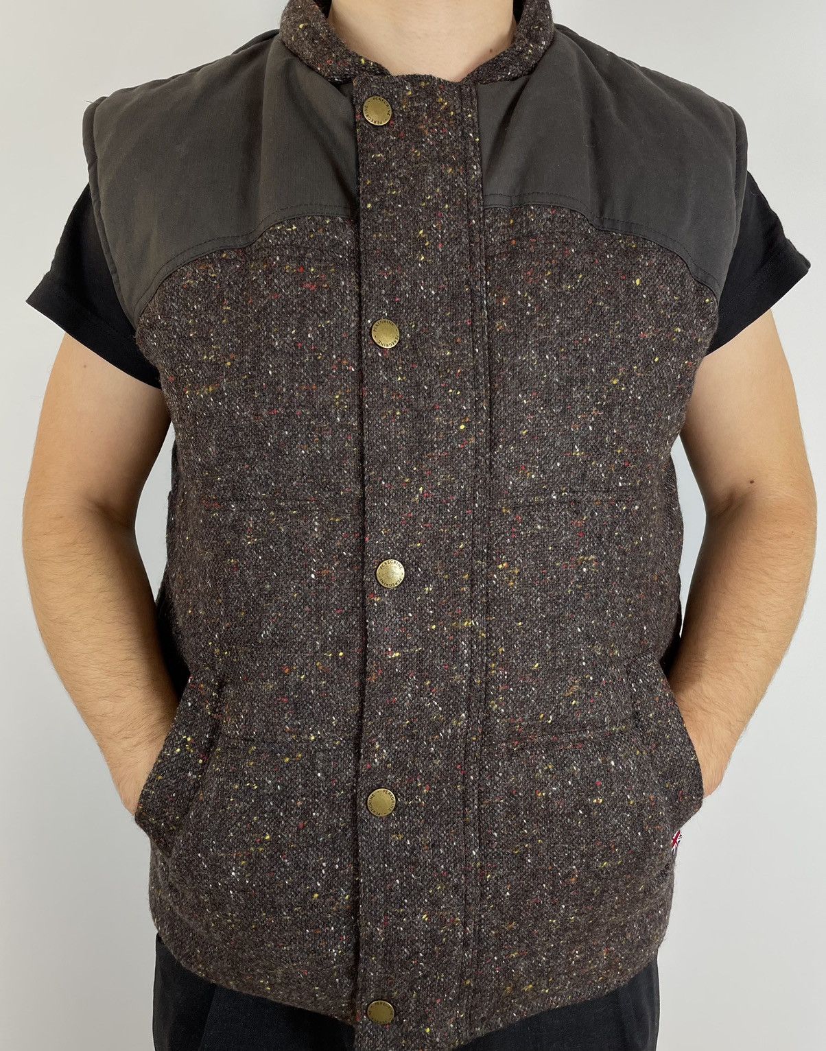 Harris Tweed × Peregrine Men’s Peregrine X Harris Tweed Herringbone Vest Jacket M/L Size US L / EU 52-54 / 3 - 1 Thumbnail