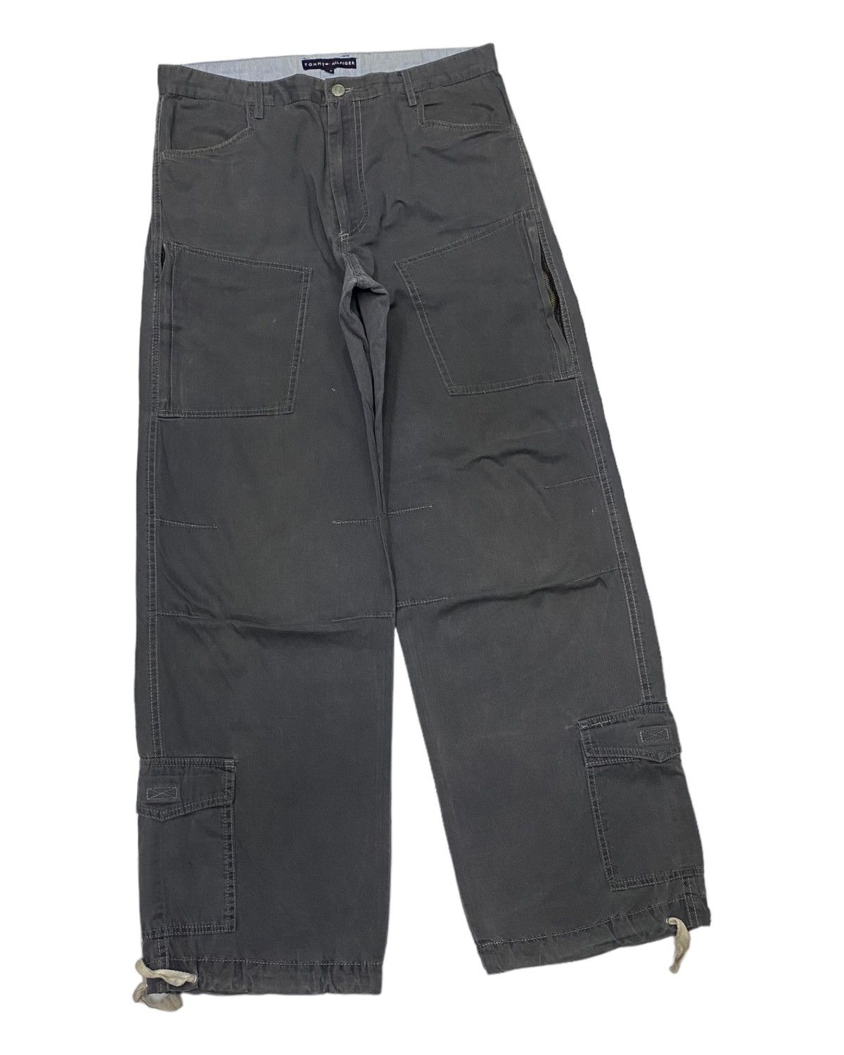Tommy Hilfiger 🔥BAGGY CARGO PANTS MULTI POCKET TOMMY HILFIGER CARGO PANTS Size US 32 / EU 48 - 3 Thumbnail