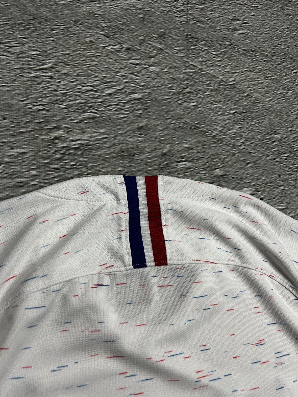 Nike France jersey Nike white away kit 2018 Size US S / EU 44-46 / 1 - 8 Thumbnail