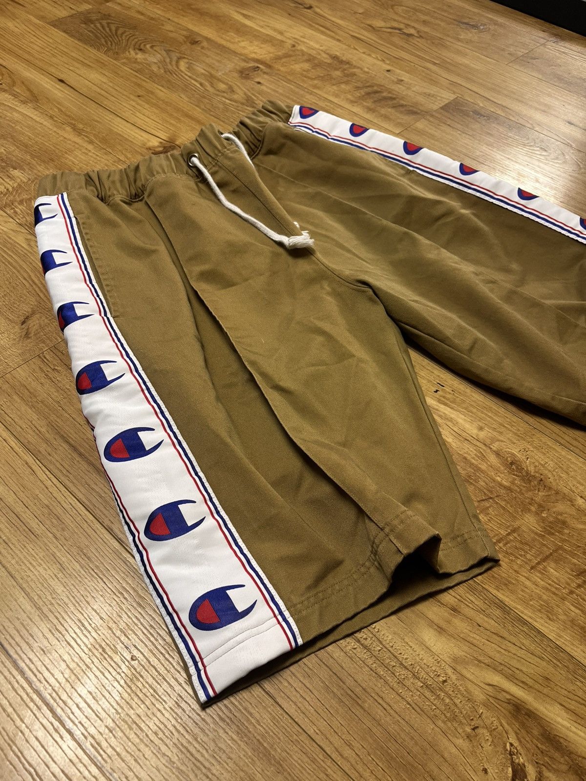 Champion Champion Bermuda Straight Shorts Size US 34 / EU 50 - 2 Thumbnail