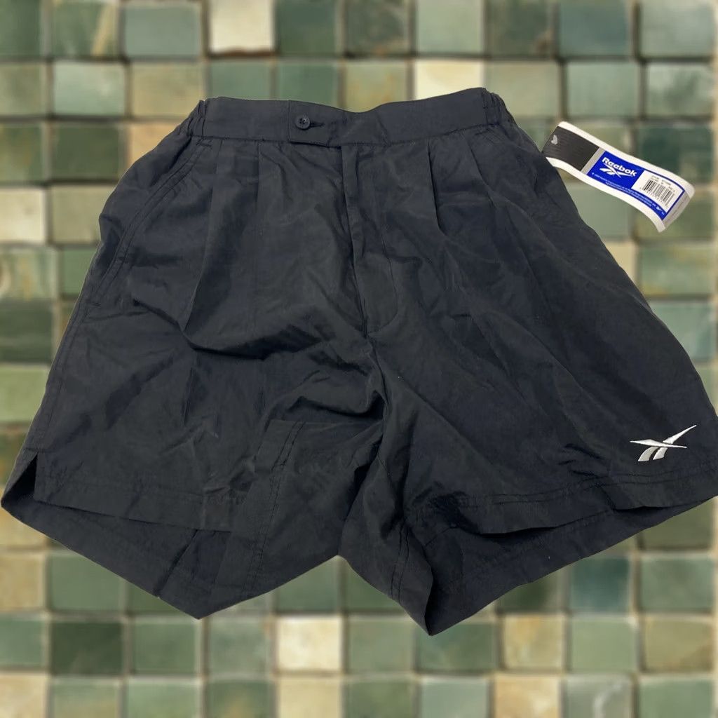 Reebok VINTAGE Reebok Short Tennis Women S Black All Seasons Embroidered Logo Mini 1990s 2000s NWT Pleated Liner Button Short Skirt Size 28" / US 6 / IT 42 - 1 Thumbnail